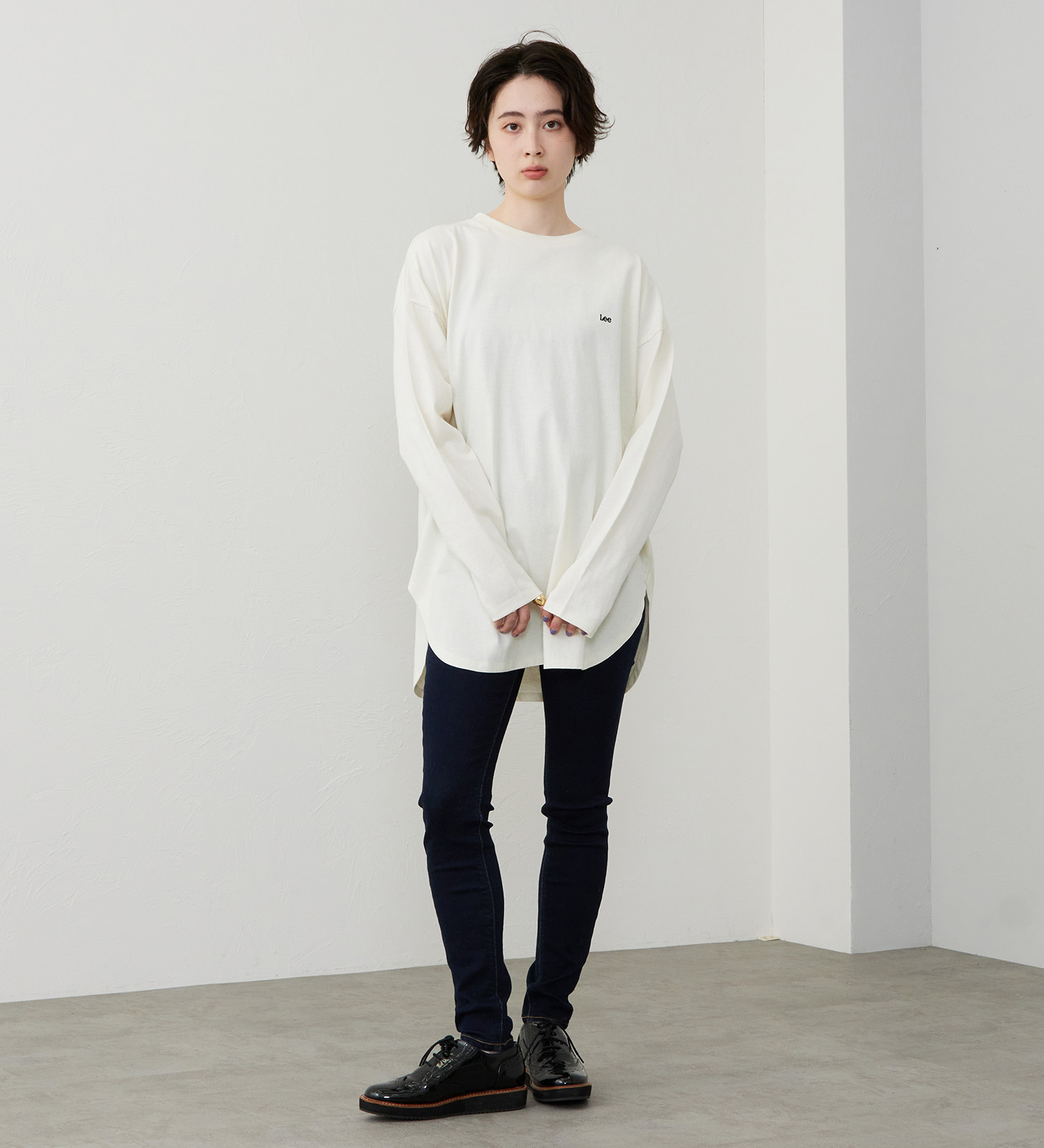 Lee(リー)のラウンドヘム ロングスリーブTシャツ|トップス/Tシャツ/カットソー/レディース|ホワイト