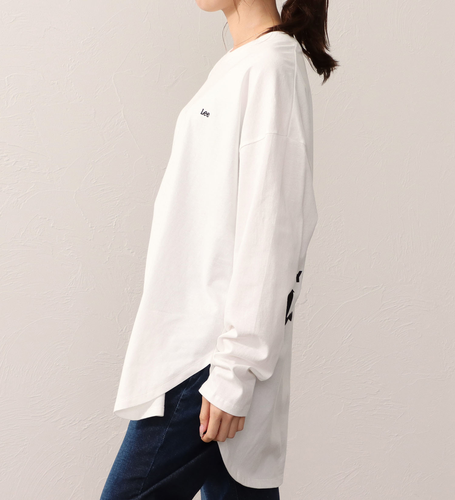 Lee(リー)のROUNDHEM TEE/ラウンドヘム長袖Tシャツ|トップス/Tシャツ/カットソー/レディース|ホワイト