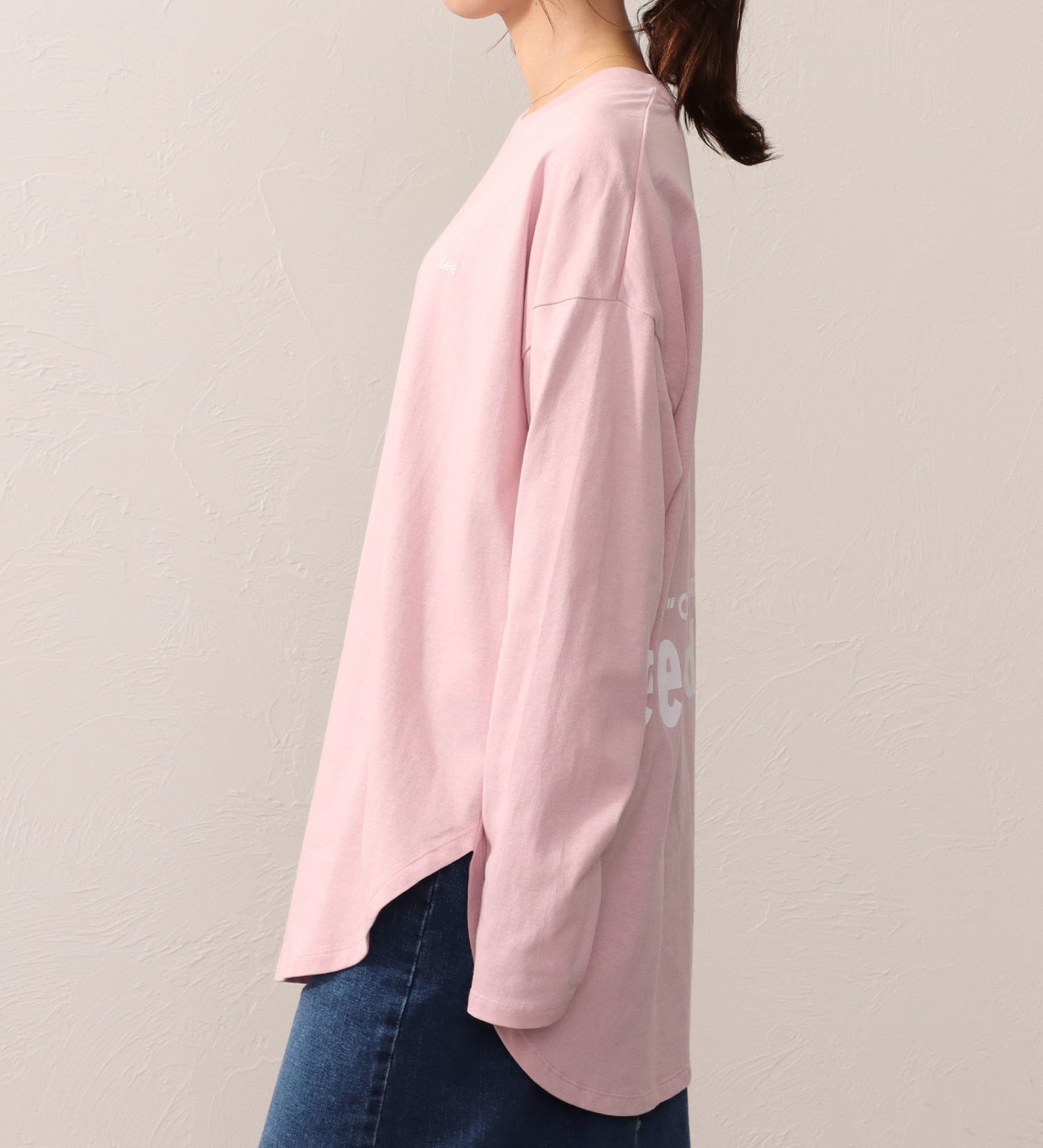 Lee(リー)のROUNDHEM TEE/ラウンドヘム長袖Tシャツ|トップス/Tシャツ/カットソー/レディース|ピンク