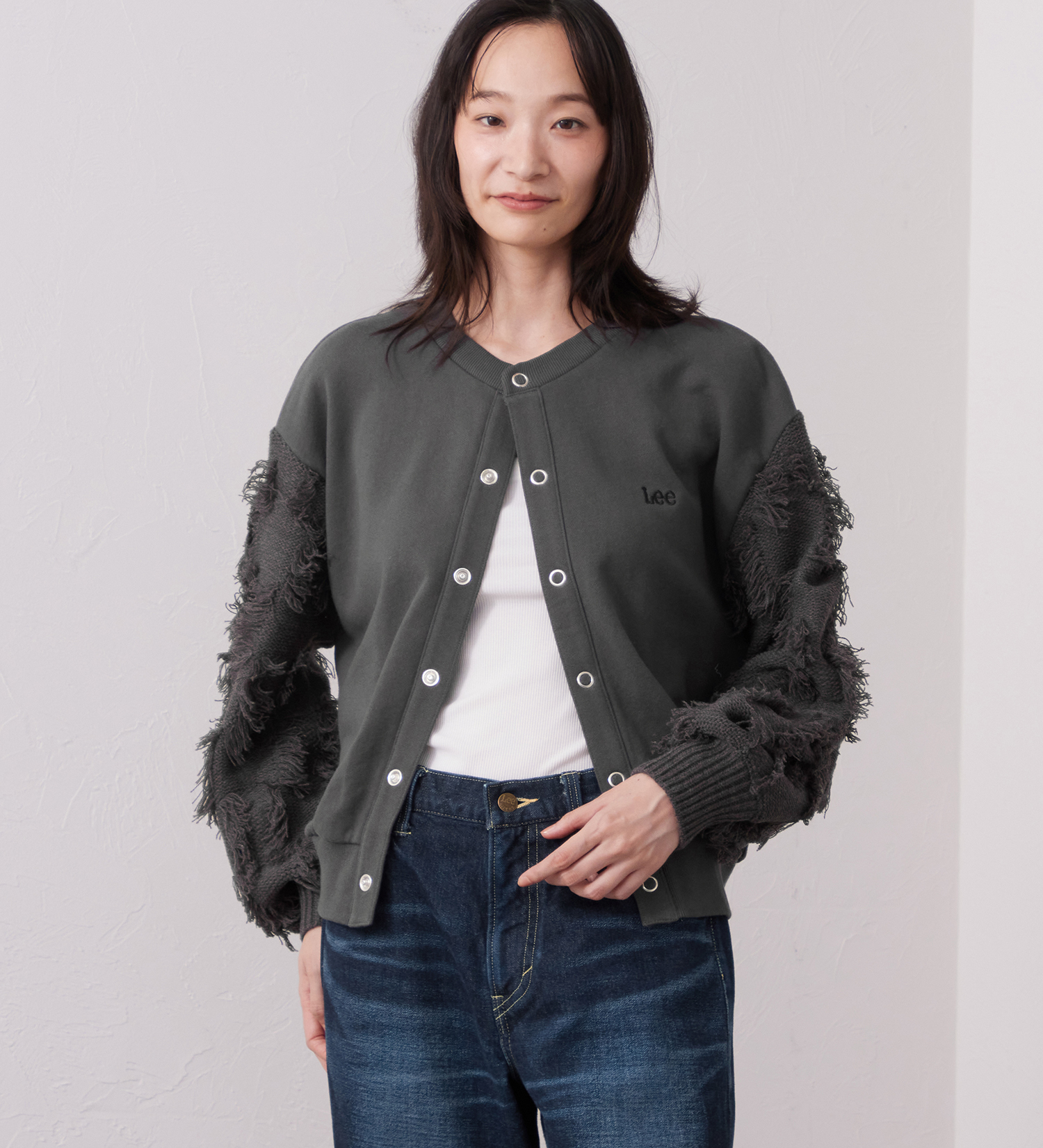 Lee(リー)のKNITPANEL SWEAT CARDIGAN/ニットパネルスウェットカーディガン|トップス/スウェット/レディース|チャコール