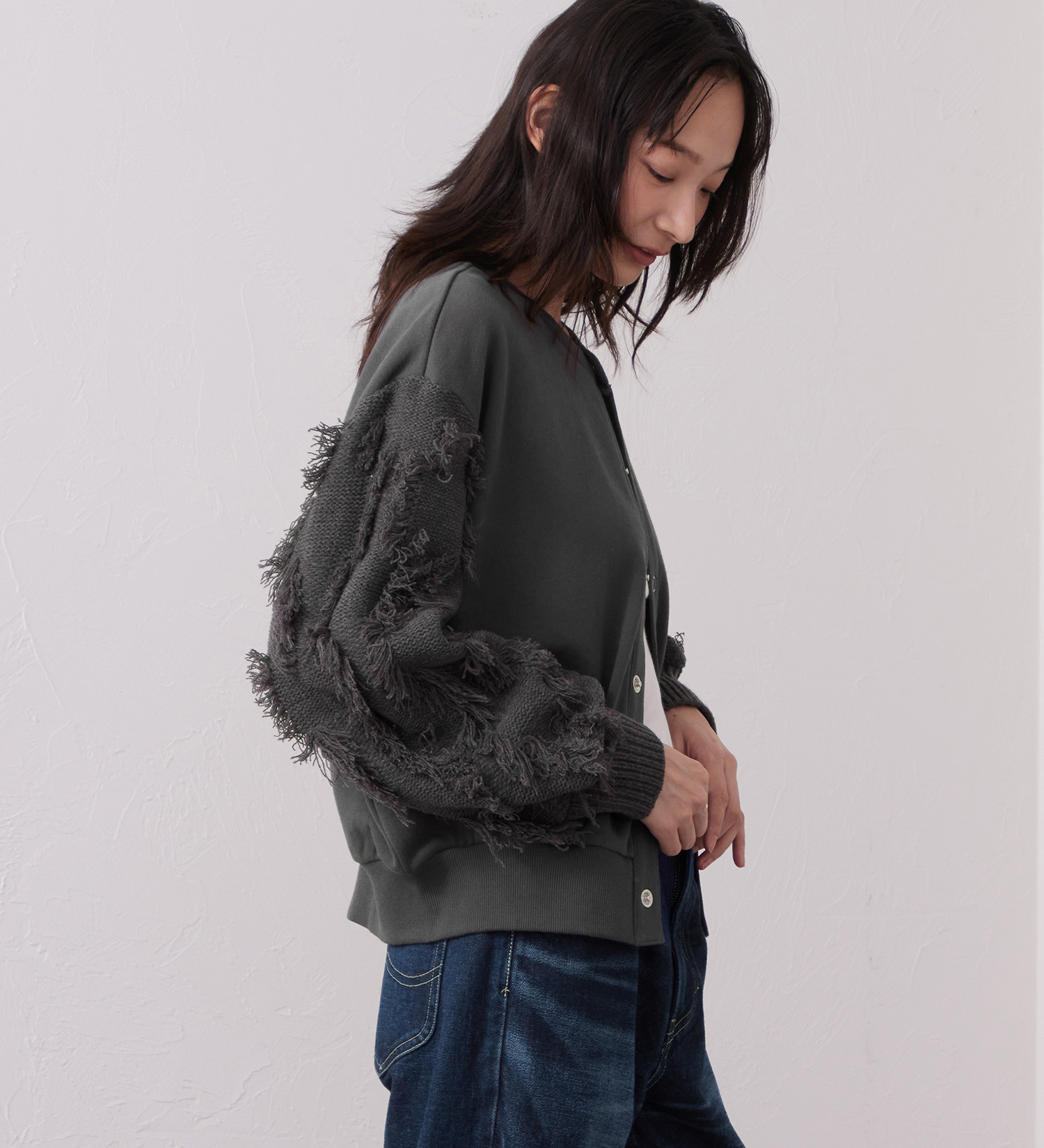 Lee(リー)のKNITPANEL SWEAT CARDIGAN/ニットパネルスウェットカーディガン|トップス/スウェット/レディース|チャコール