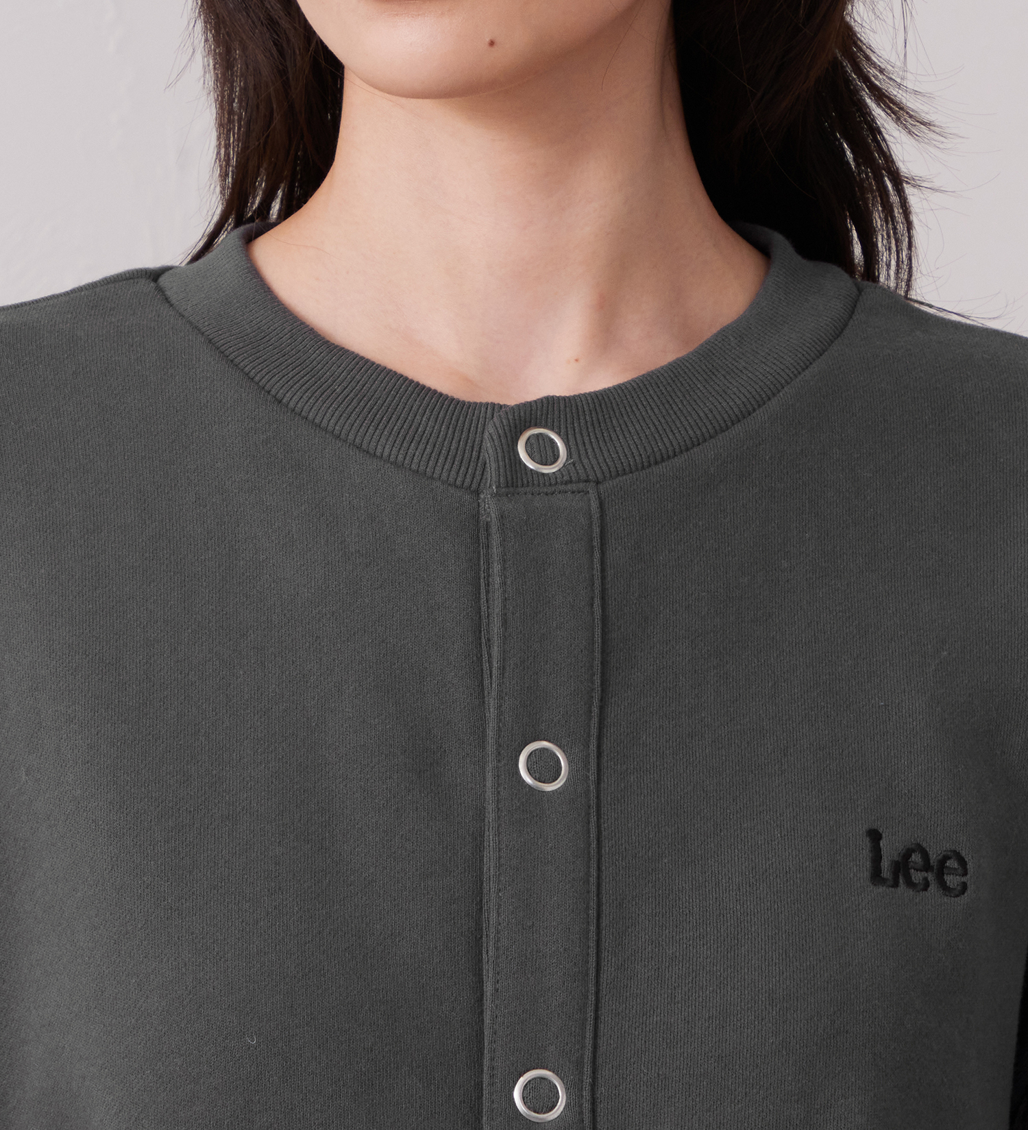Lee(リー)のKNITPANEL SWEAT CARDIGAN/ニットパネルスウェットカーディガン|トップス/スウェット/レディース|チャコール