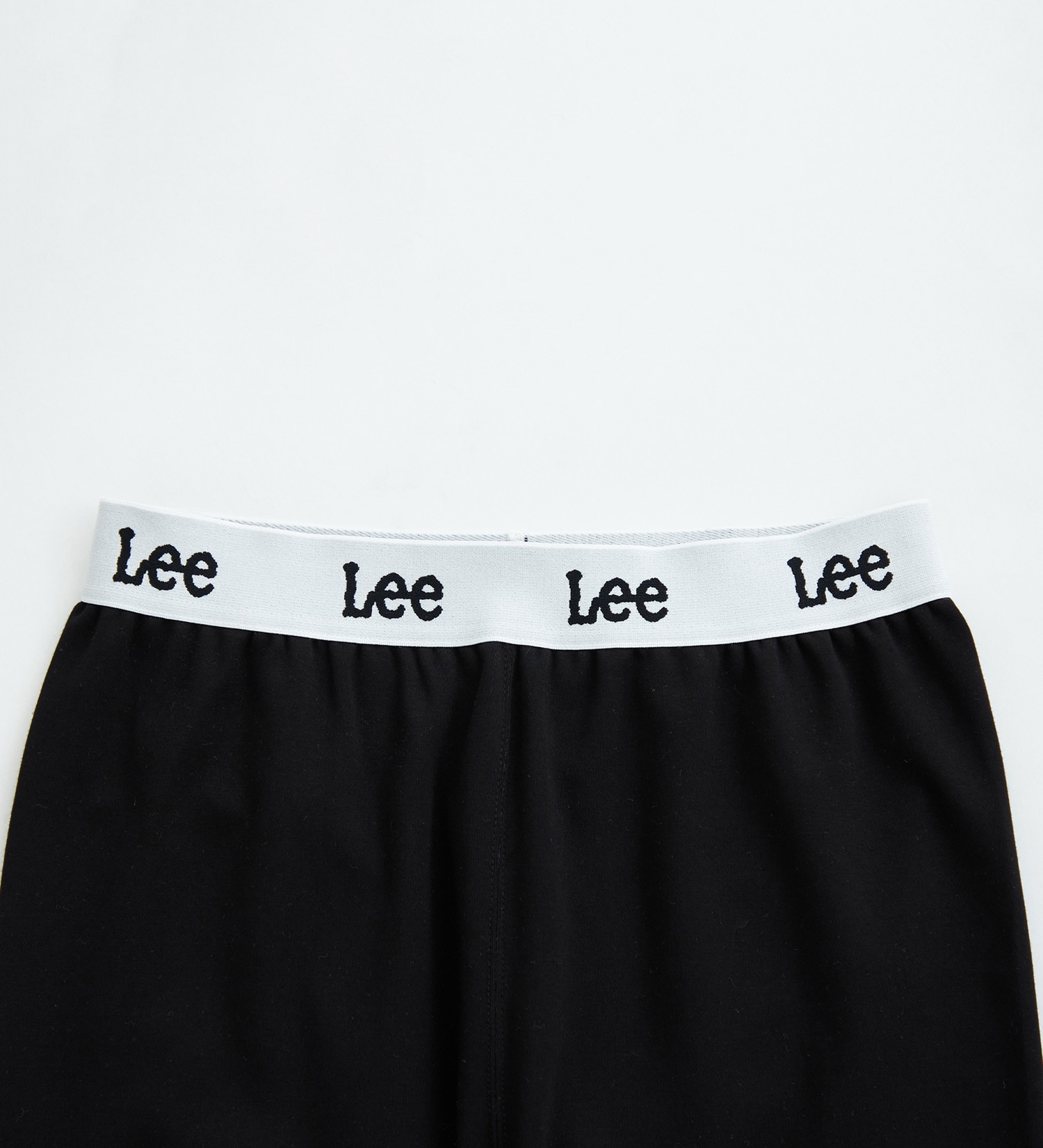 Lee(リー)のLeeロゴリブ ハーフレギンス|パンツ/パンツ/レディース|ブラック