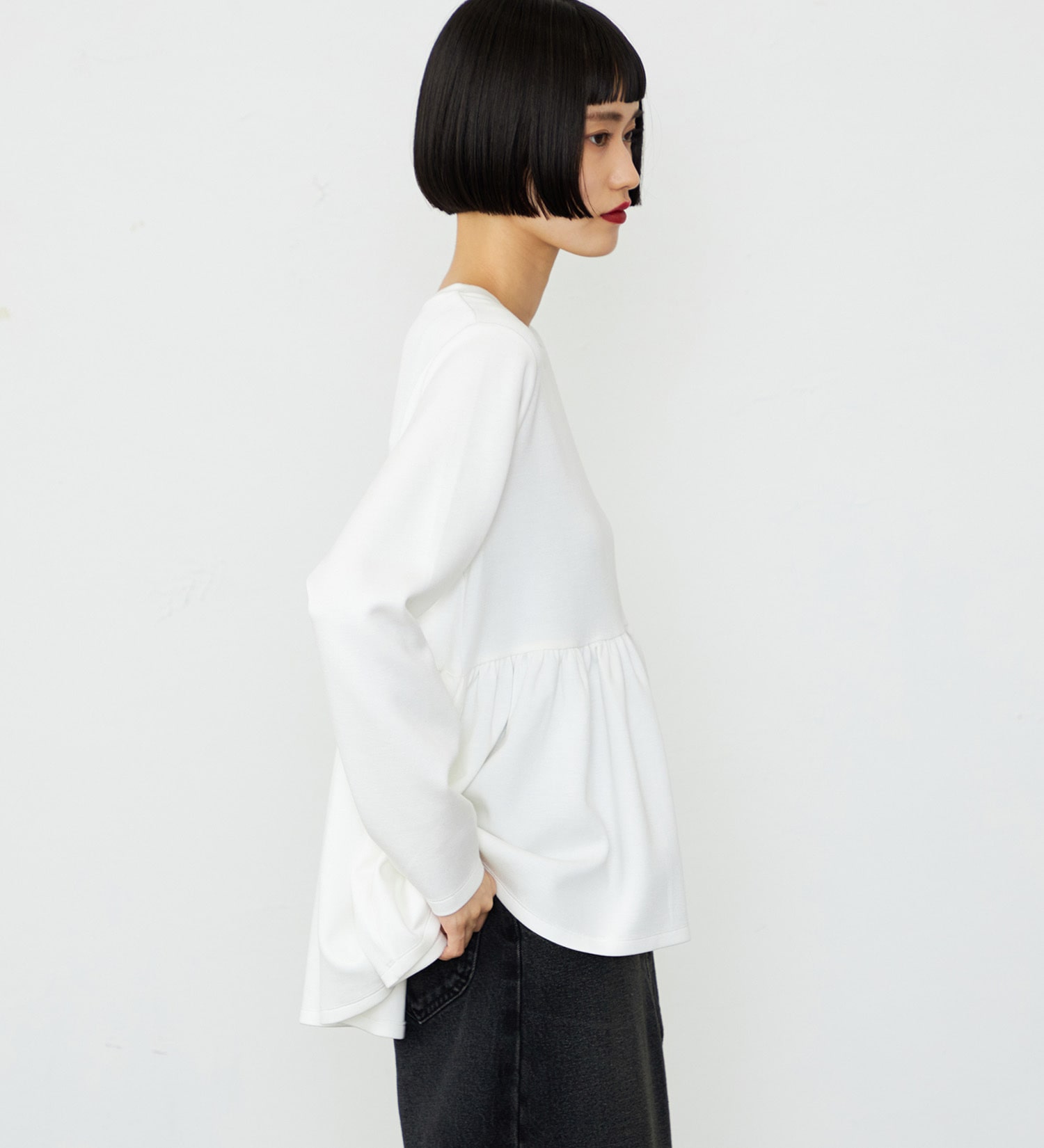 Lee(リー)のペプラムプルオーバー ダンボールニット|トップス/ニット/セーター/レディース|オフホワイト