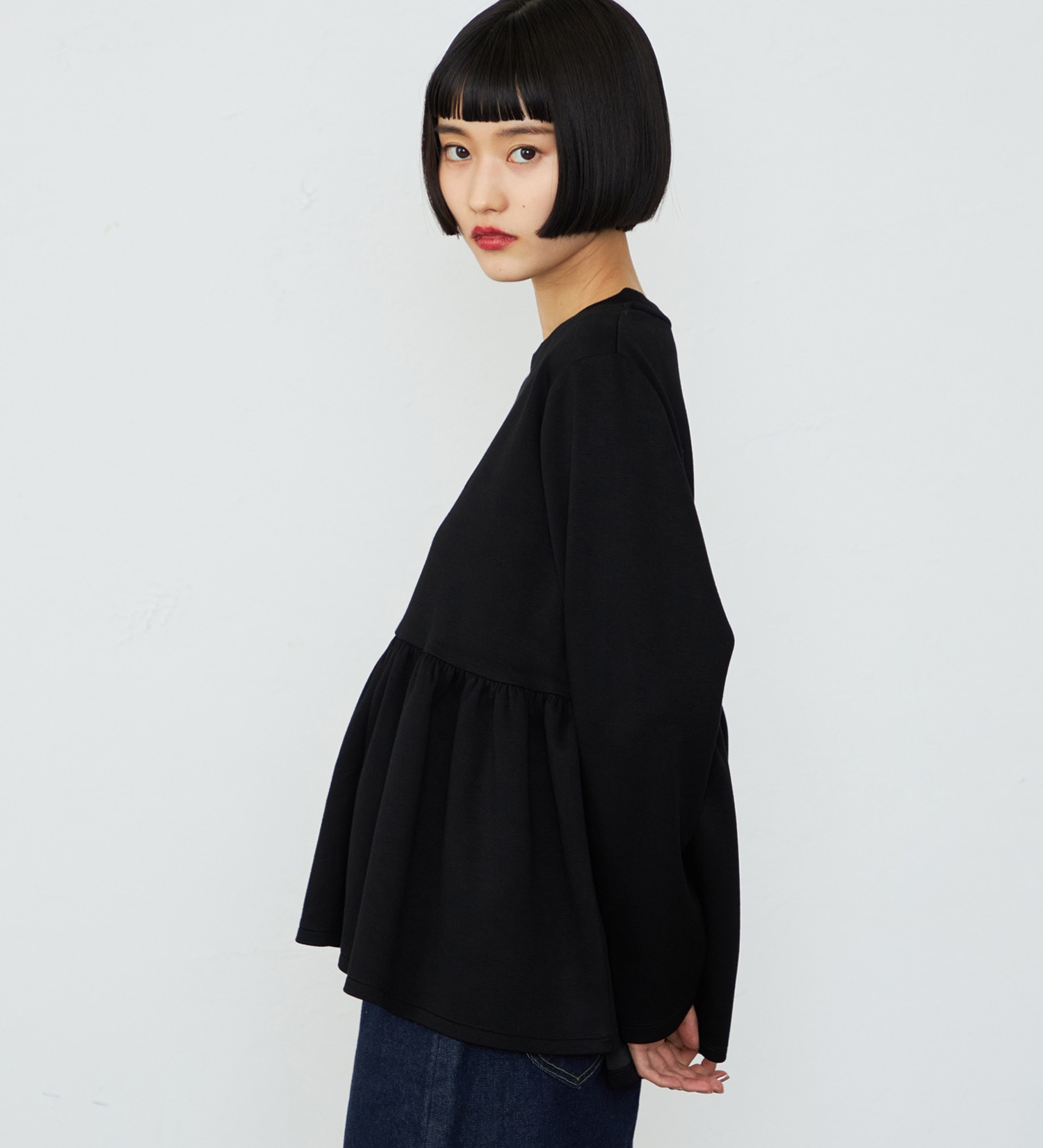 Lee(リー)のペプラムプルオーバー ダンボールニット|トップス/ニット/セーター/レディース|ブラック