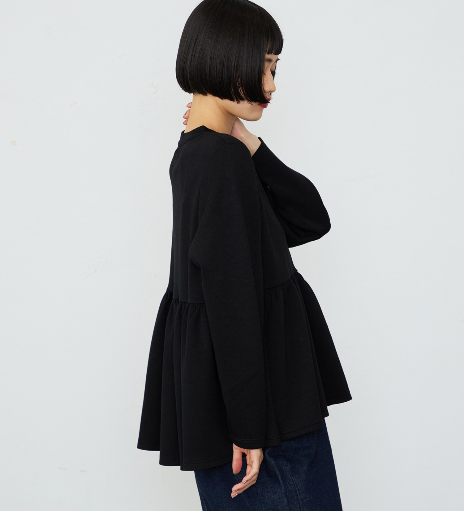 Lee(リー)のペプラムプルオーバー ダンボールニット|トップス/ニット/セーター/レディース|ブラック