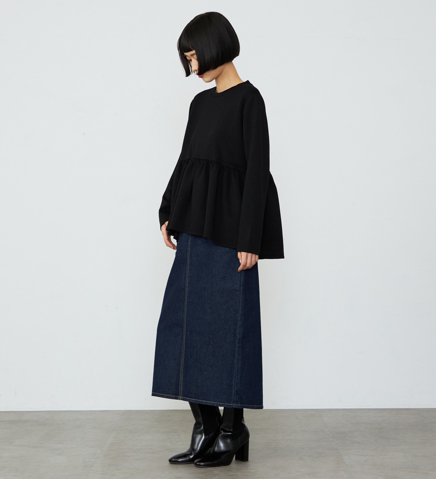 Lee(リー)のペプラムプルオーバー ダンボールニット|トップス/ニット/セーター/レディース|ブラック