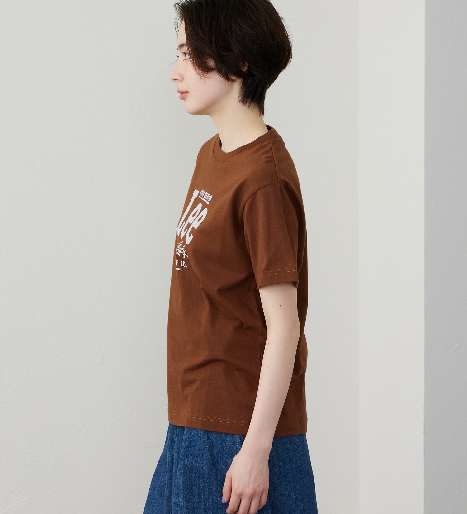 Lee(リー)のロゴハーフスリーブTシャツ|トップス/Tシャツ/カットソー/レディース|ブラウン