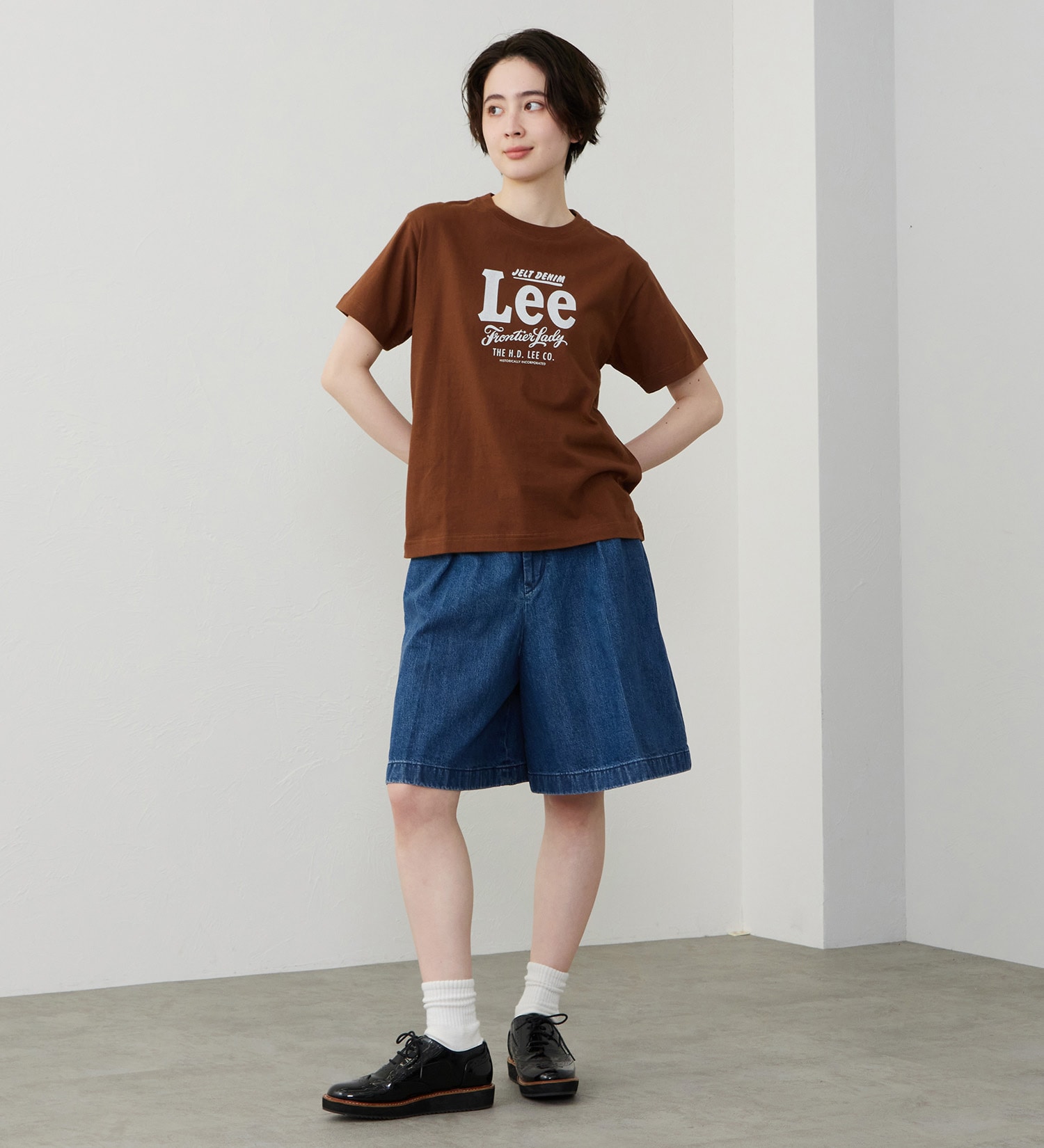 Lee(リー)のロゴハーフスリーブTシャツ|トップス/Tシャツ/カットソー/レディース|ブラウン