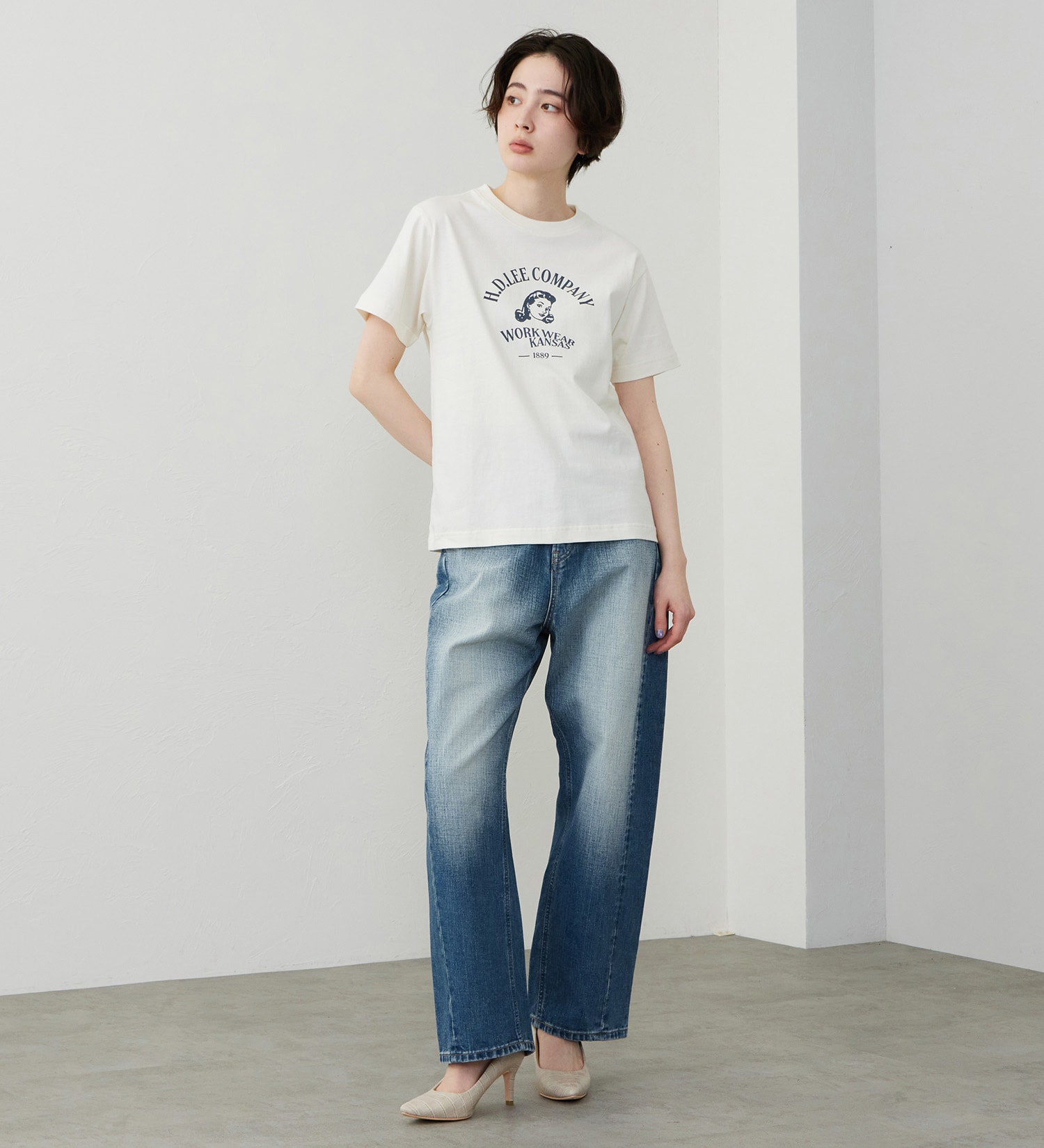 Lee(リー)のロゴハーフスリーブTシャツ|トップス/Tシャツ/カットソー/レディース|ホワイト