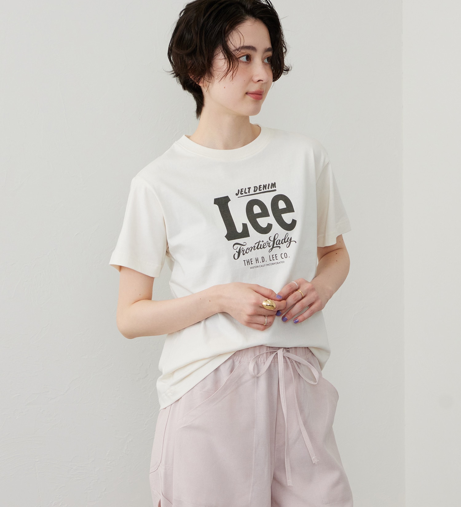 Lee(リー)のロゴハーフスリーブTシャツ|トップス/Tシャツ/カットソー/レディース|アイボリー