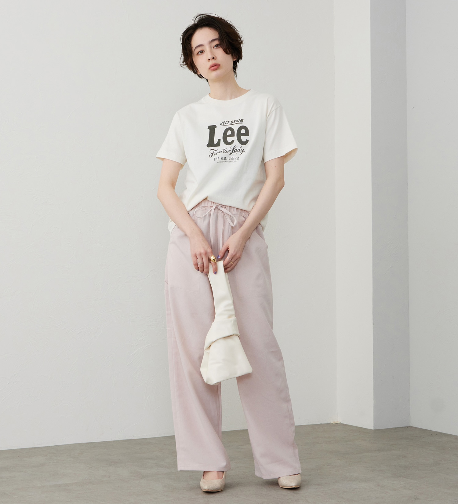 Lee(リー)のロゴハーフスリーブTシャツ|トップス/Tシャツ/カットソー/レディース|アイボリー