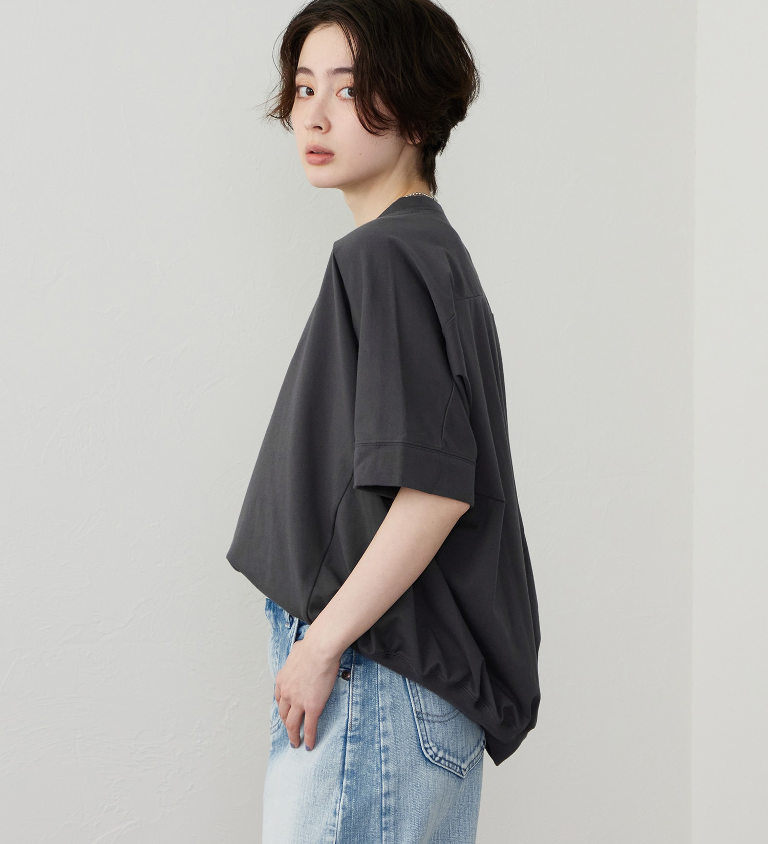 Lee(リー)のコクーンTシャツ【体型カバー】|トップス/Tシャツ/カットソー/レディース|チャコール