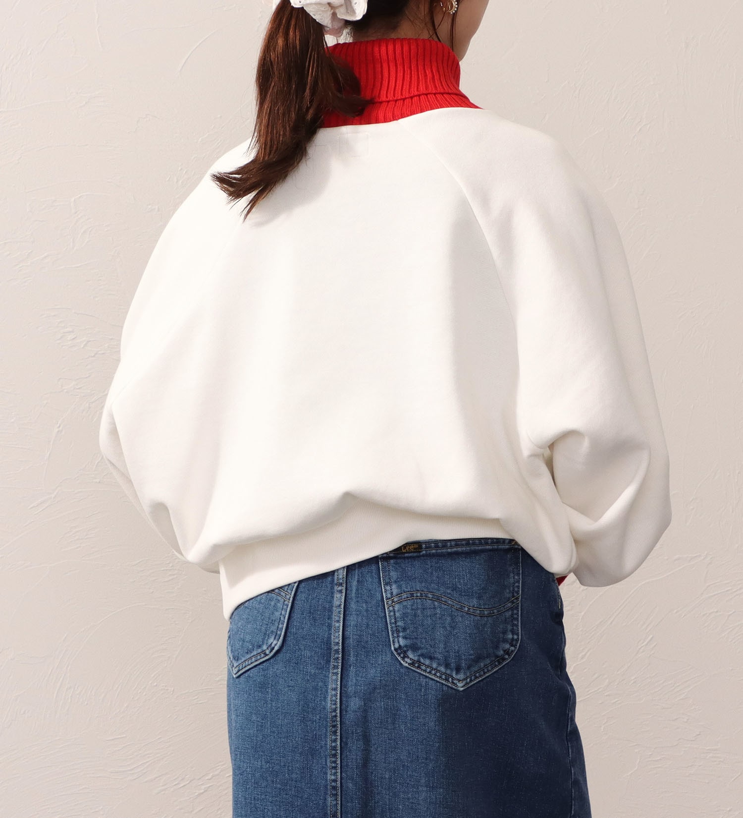 Lee(リー)のTURTLENECK SHORT SWEAT/タートルネックショートスウェット|トップス/スウェット/レディース|レッド