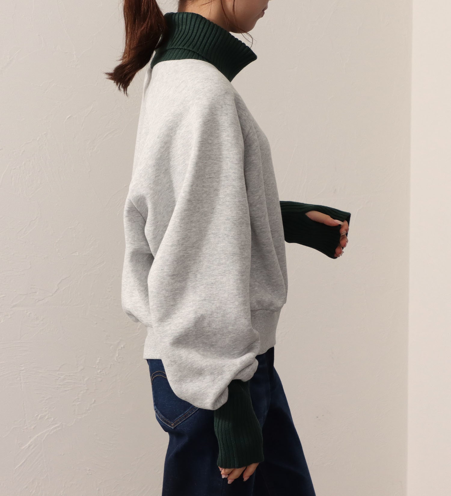 Lee(リー)のTURTLENECK SHORT SWEAT/タートルネックショートスウェット|トップス/スウェット/レディース|グリーン