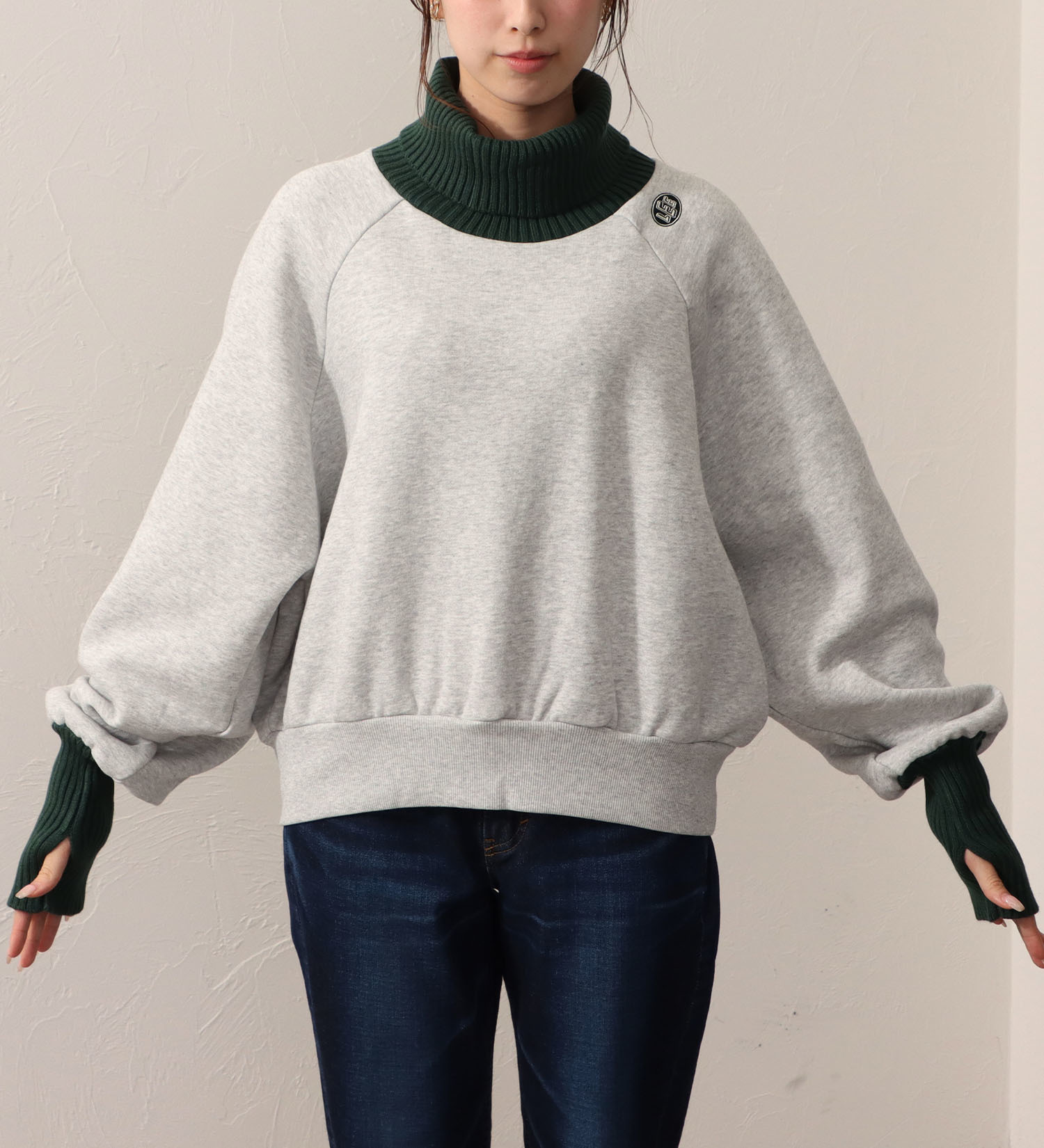 Lee(リー)のTURTLENECK SHORT SWEAT/タートルネックショートスウェット|トップス/スウェット/レディース|グリーン