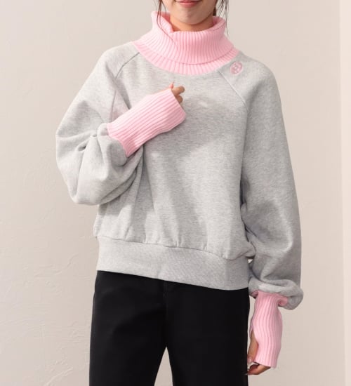 Lee(リー)のTURTLENECK SHORT SWEAT/タートルネックショートスウェット|トップス/スウェット/レディース|ピンク