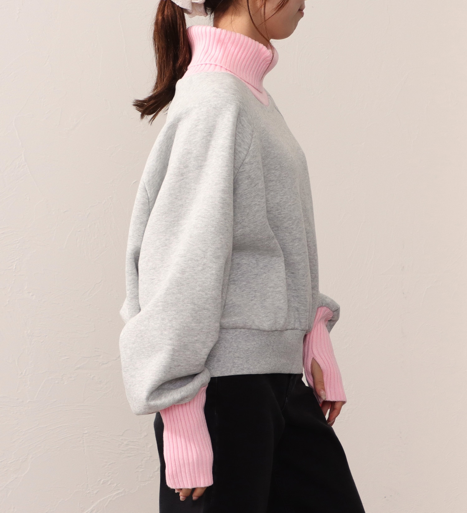 Lee(リー)のTURTLENECK SHORT SWEAT/タートルネックショートスウェット|トップス/スウェット/レディース|ピンク