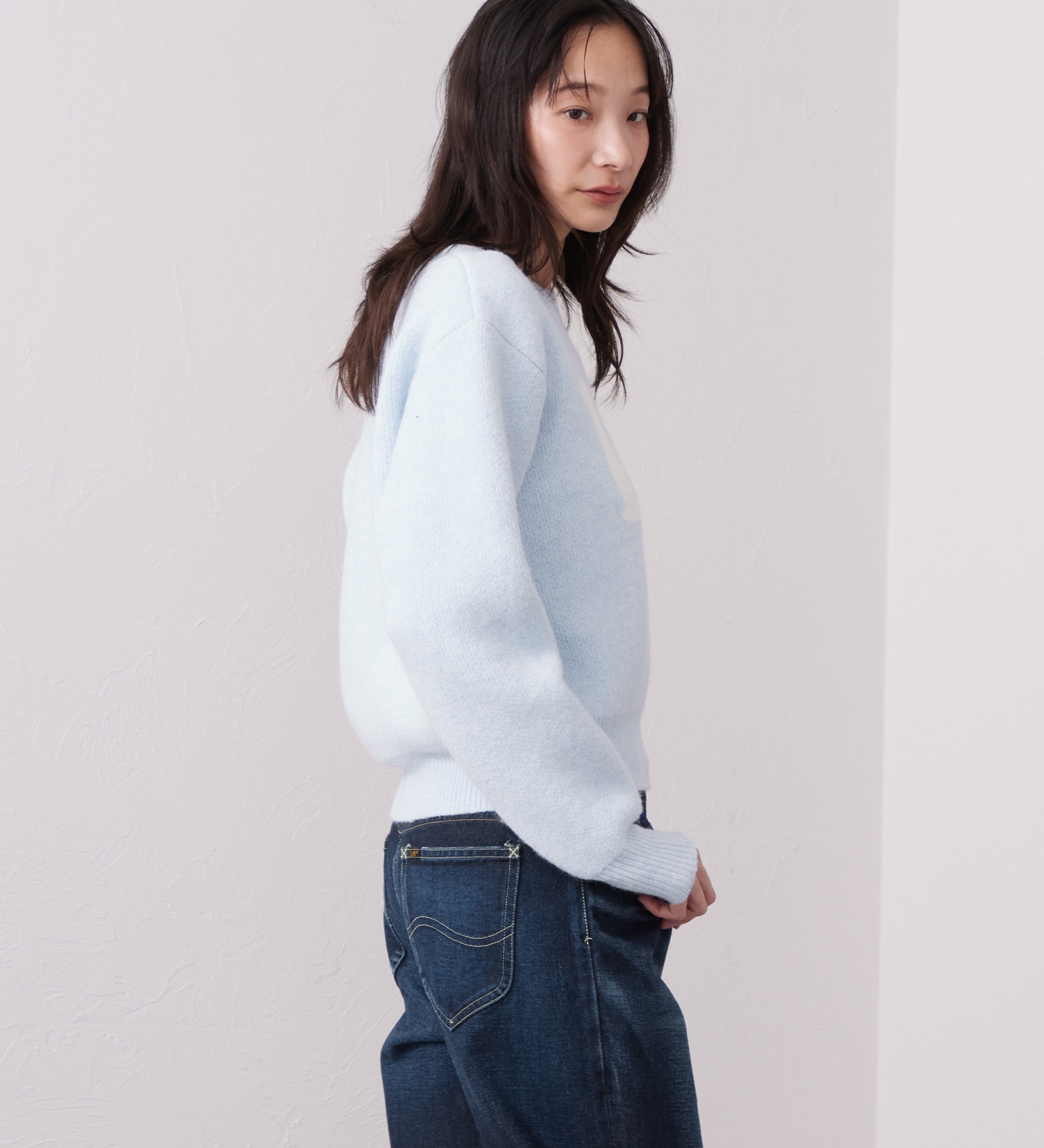 Lee(リー)のKNIT LeeLOGO SWEATER / ニットリーロゴセーター|トップス/ニット/セーター/レディース|ブルー