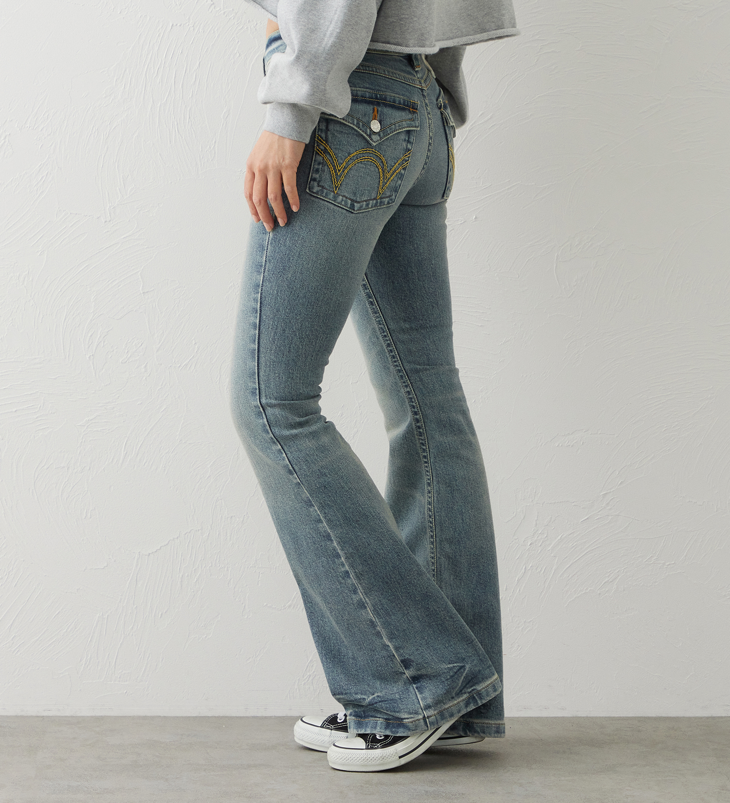 EDWIN(エドウイン)のEDWIN LADIES TIME CODE 00s クラフトステッチ フレアデニムパンツ|パンツ/デニム / ジーンズパンツ/レディース|淡色ブルー
