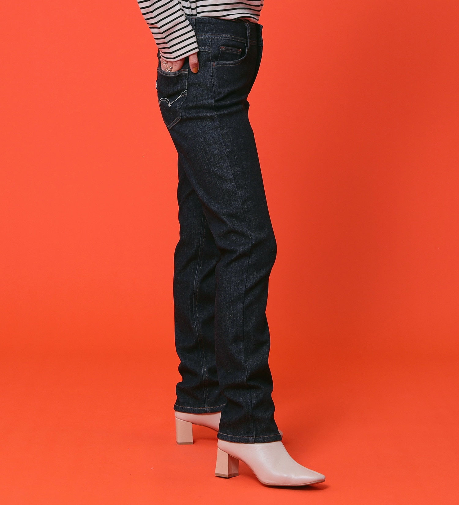 EDWIN(エドウイン)の【予約P】EDWIN LADIES 『裏フリースであったかい。』インターナショナルベーシックBODY FIREゆったりストレートデニムパンツ【冬用】【暖】|パンツ/デニム / ジーンズパンツ/レディース|インディゴブルー