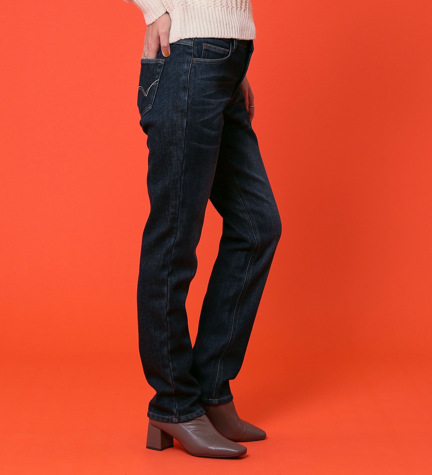 EDWIN(エドウイン)の【予約P】EDWIN LADIES 『裏フリースであったかい。』インターナショナルベーシックBODY FIREゆったりストレートデニムパンツ【冬用】【暖】|パンツ/デニム / ジーンズパンツ/レディース|濃色ブルー