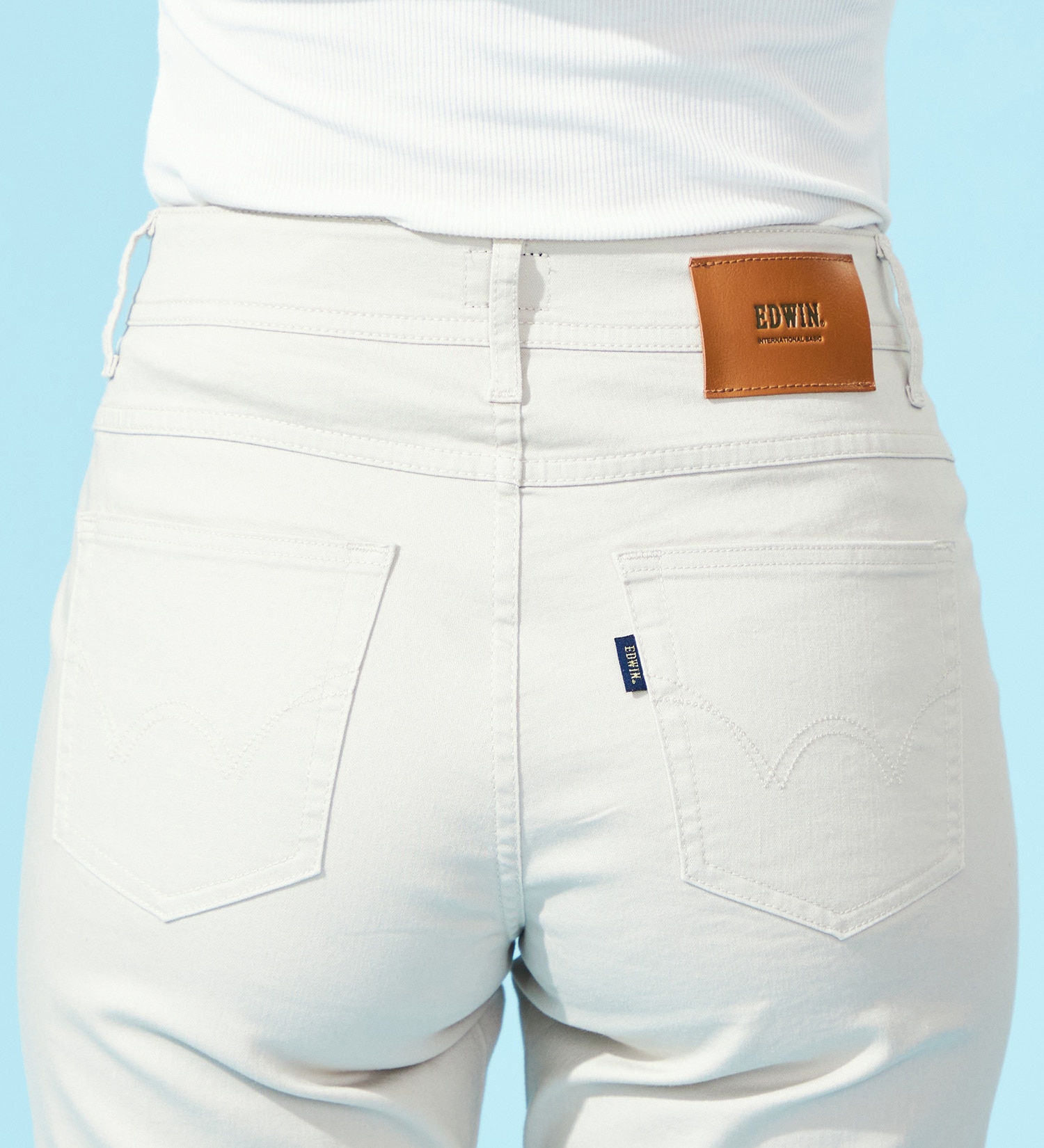 EDWIN(エドウイン)の【予約P】EDWIN LADIES インターナショナルベーシック COOL 股上深め 脚まわりゆったりストレートデニムパンツ【涼】|パンツ/パンツ/レディース|アイボリー