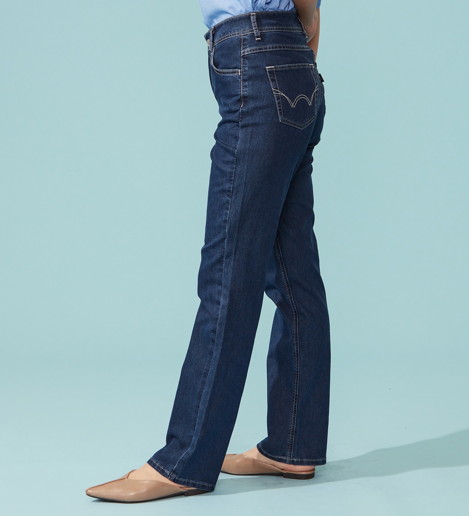 EDWIN(エドウイン)の【予約P】EDWIN LADIES インターナショナルベーシック COOL 股上深め 脚まわりゆったりストレートデニムパンツ【涼】|パンツ/デニム / ジーンズパンツ/レディース|中色ブルー