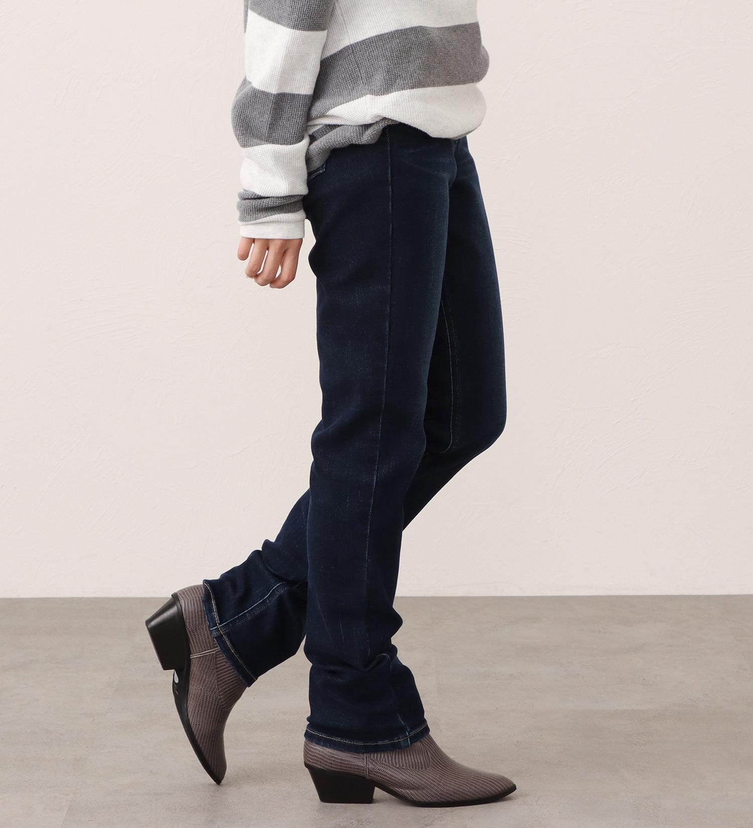 EDWIN(エドウイン)のEDWIN LADIES インターナショナルベーシック すっきりストレートデニムパンツ|パンツ/デニム / ジーンズパンツ/レディース|濃色ブルー