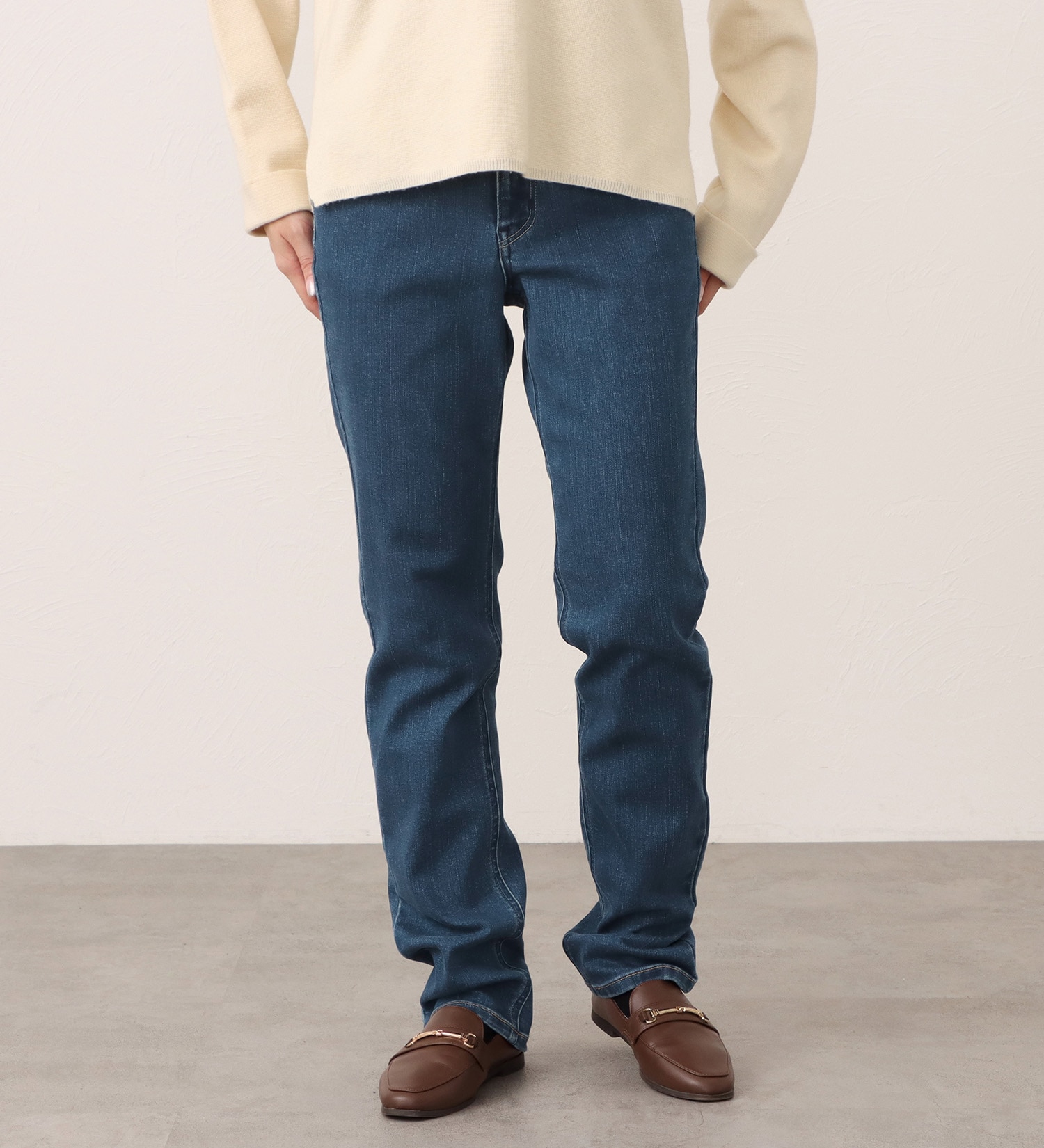 EDWIN(エドウイン)のEDWIN LADIES インターナショナルベーシック すっきりストレートデニムパンツ|パンツ/デニム / ジーンズパンツ/レディース|中色ブルー