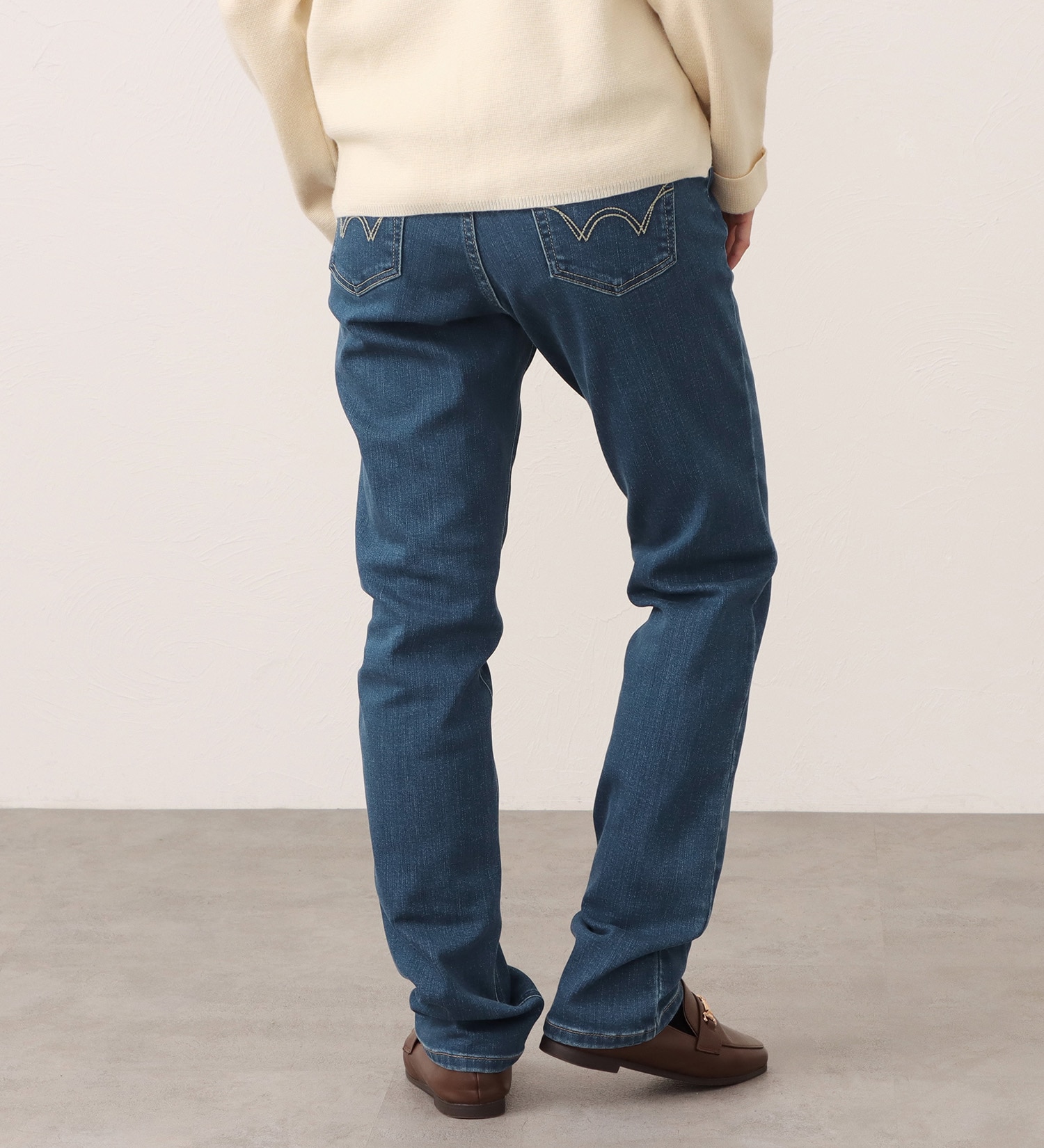 EDWIN(エドウイン)のEDWIN LADIES インターナショナルベーシック すっきりストレートデニムパンツ|パンツ/デニム / ジーンズパンツ/レディース|中色ブルー