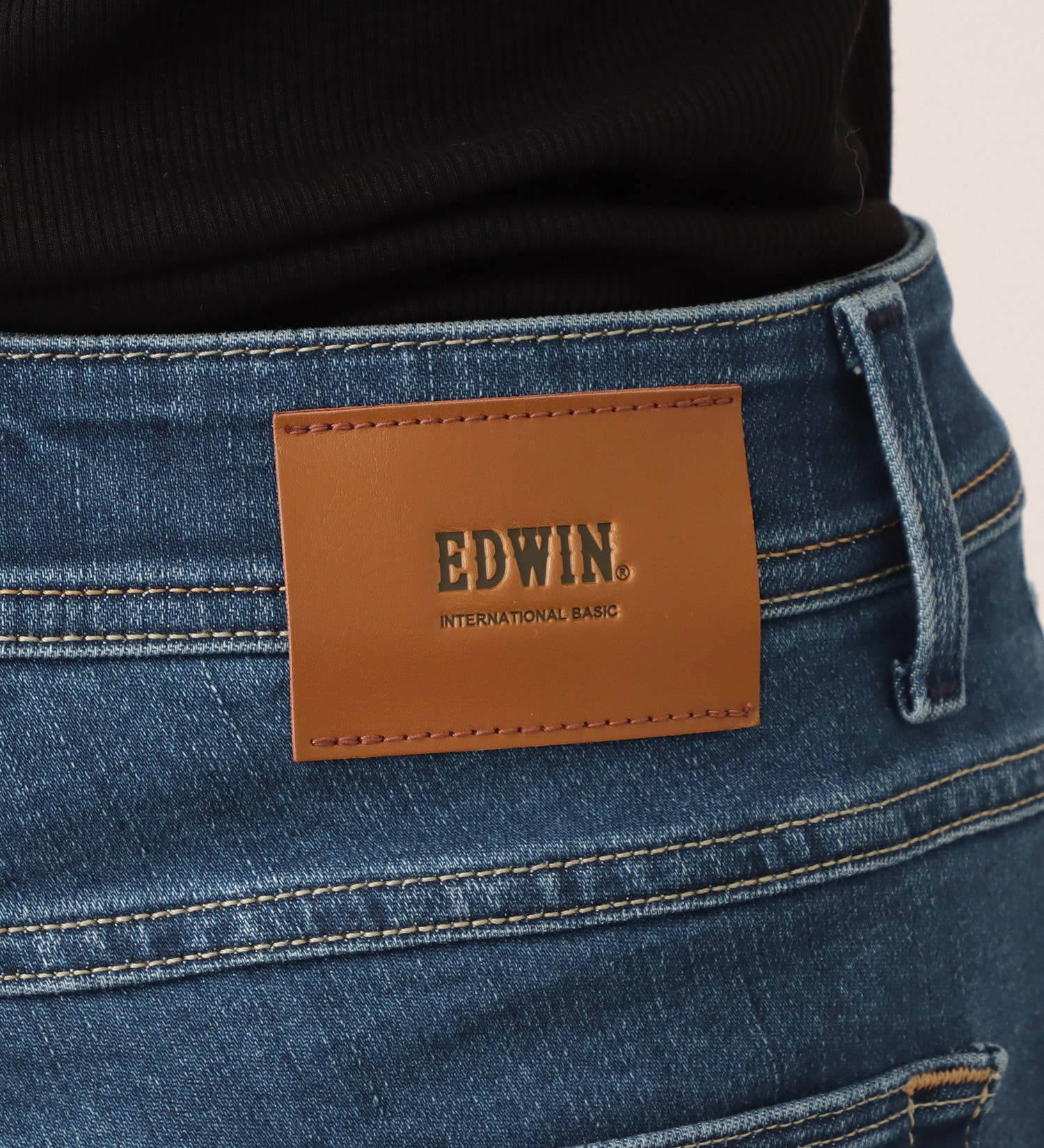 EDWIN(エドウイン)のEDWIN LADIES インターナショナルベーシック すっきりストレートデニムパンツ|パンツ/デニム / ジーンズパンツ/レディース|中色ブルー