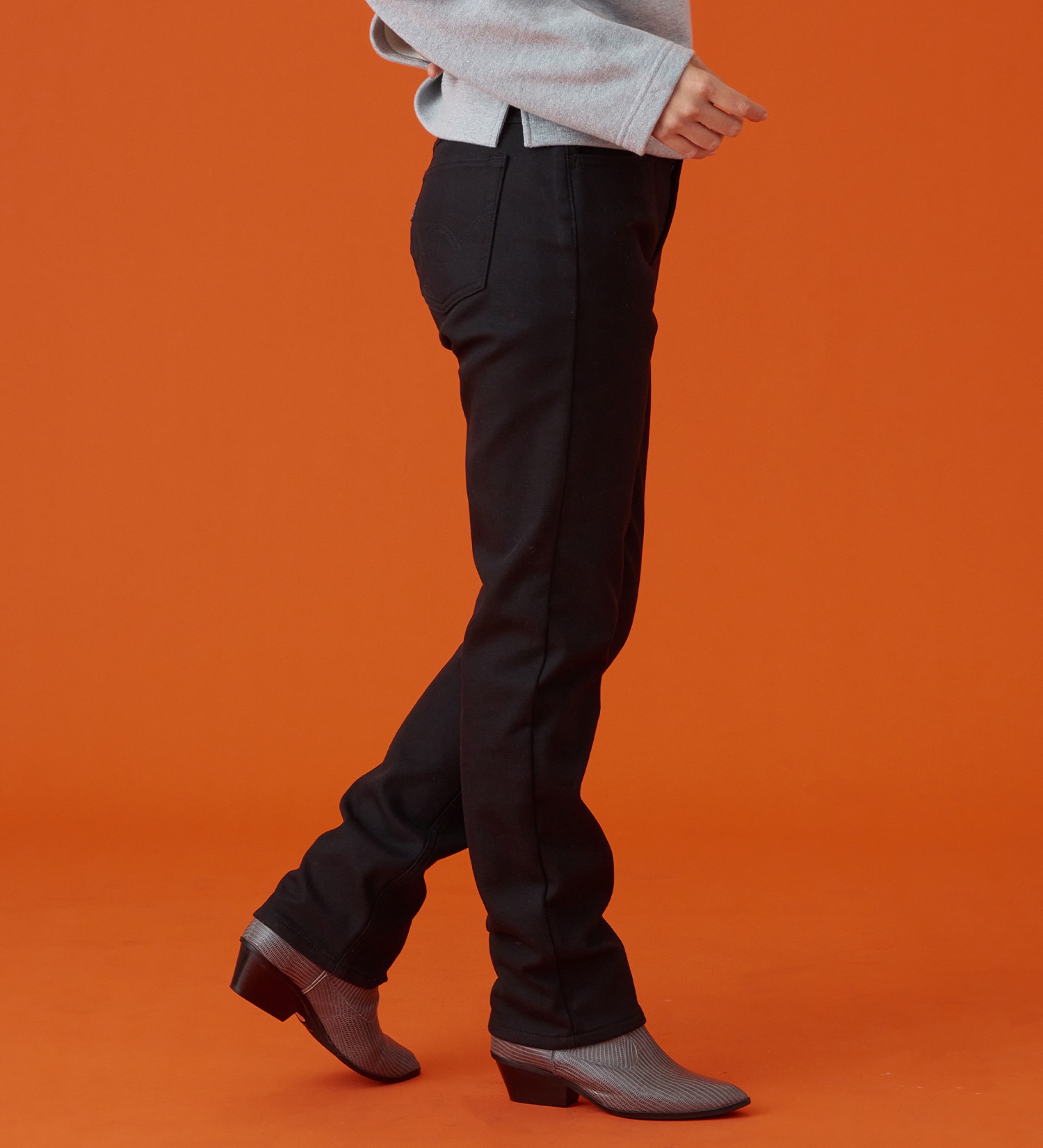 EDWIN(エドウイン)の【予約P】EDWIN LADIES インターナショナルベーシック  BODY FIREすっきりストレートデニムパンツ【暖/冬用】|パンツ/デニム / ジーンズパンツ/レディース|ブラック