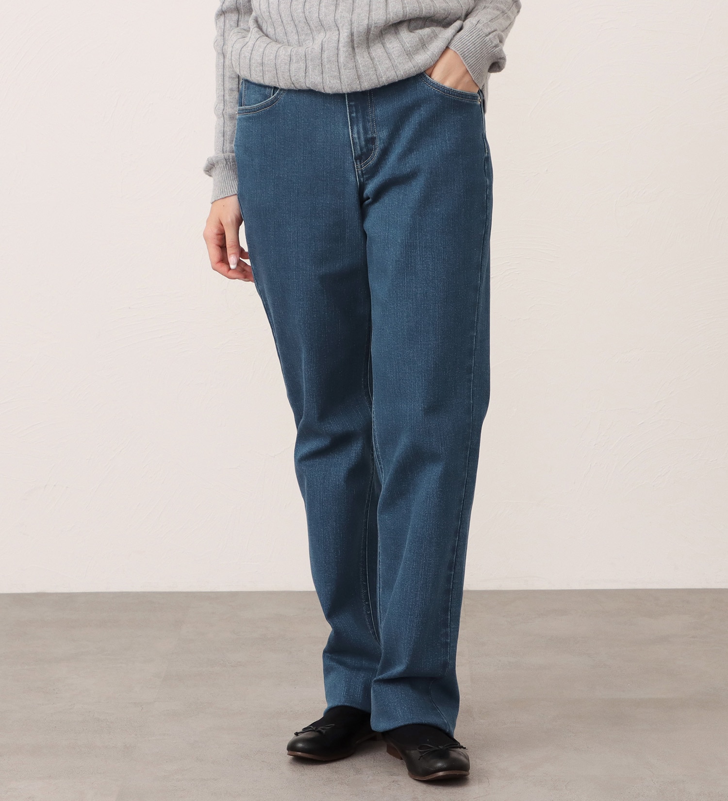 EDWIN(エドウイン)のEDWIN LADIES インターナショナルベーシック ゆったりストレートデニムパンツ|パンツ/デニム / ジーンズパンツ/レディース|中色ブルー