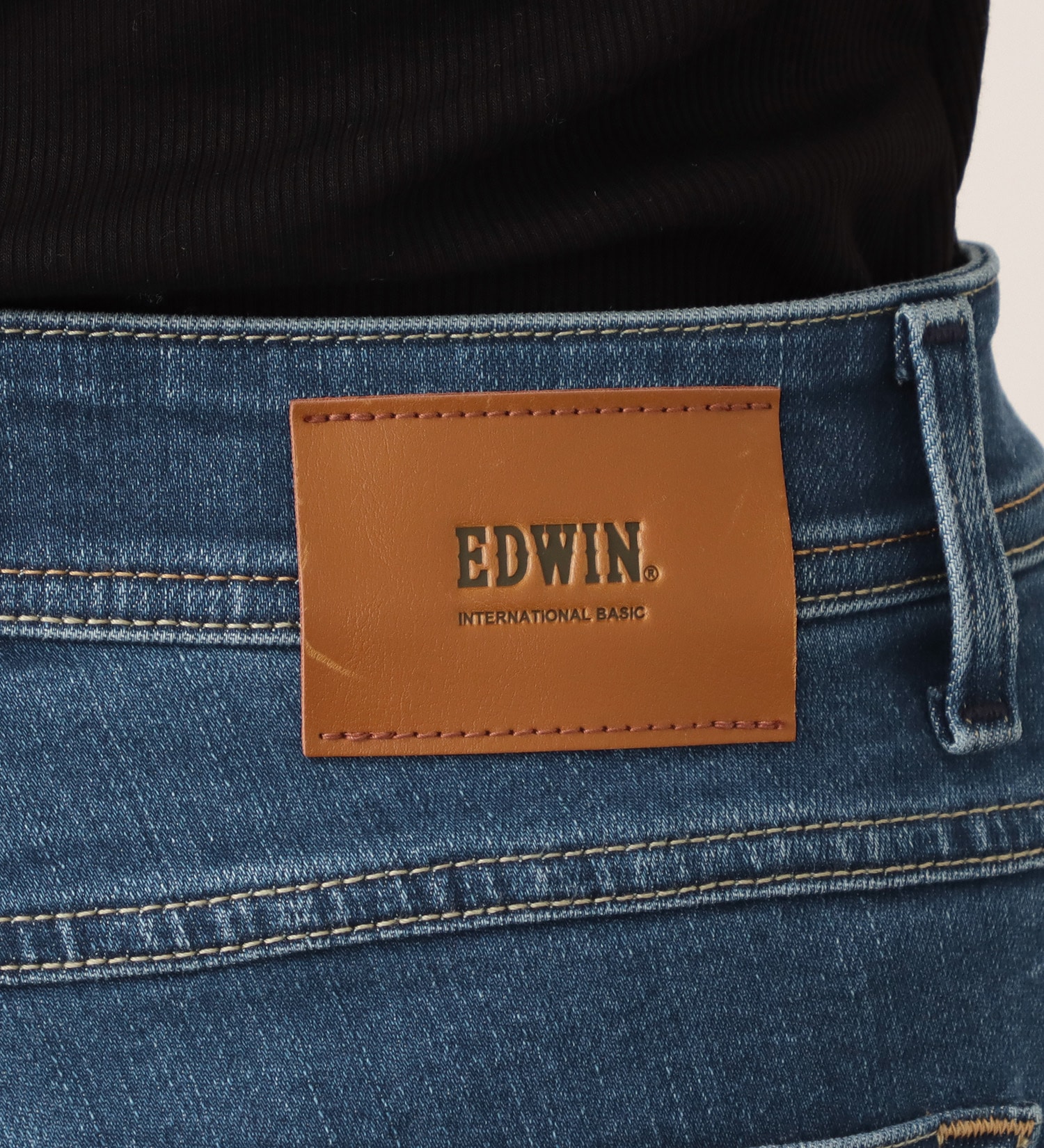 EDWIN(エドウイン)のEDWIN LADIES インターナショナルベーシック ゆったりストレートデニムパンツ|パンツ/デニム / ジーンズパンツ/レディース|中色ブルー