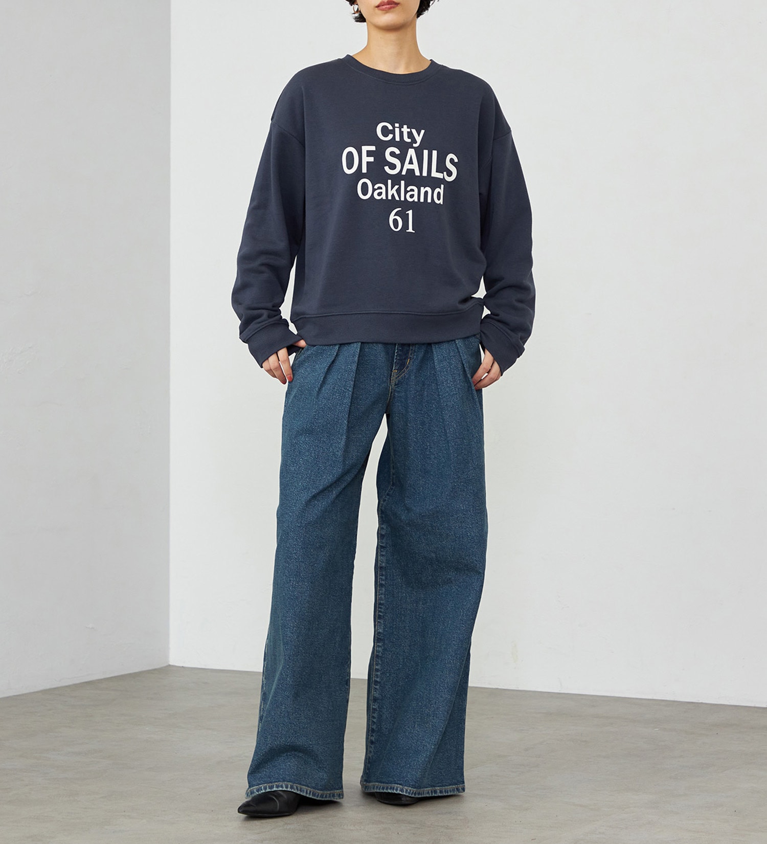 EDWIN(エドウイン)の【WEB・直営店舗限定】EDWIN LADIES クルーネックスウェット|トップス/スウェット/レディース|ネイビー