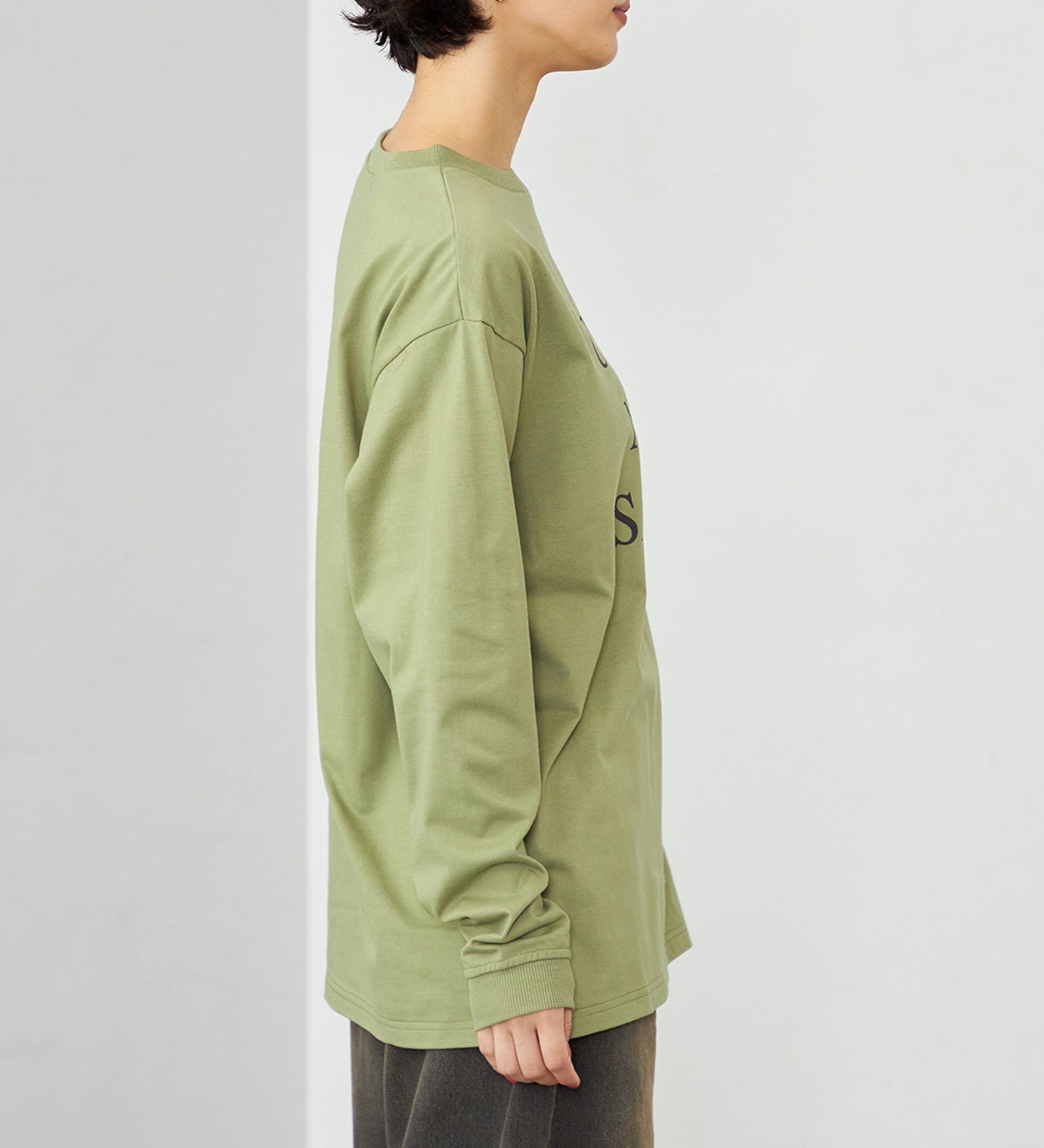 EDWIN(エドウイン)の【WEB・直営店舗限定】EDWIN LADIES オーバーサイズロンT/長袖|トップス/Tシャツ/カットソー/レディース|カーキ