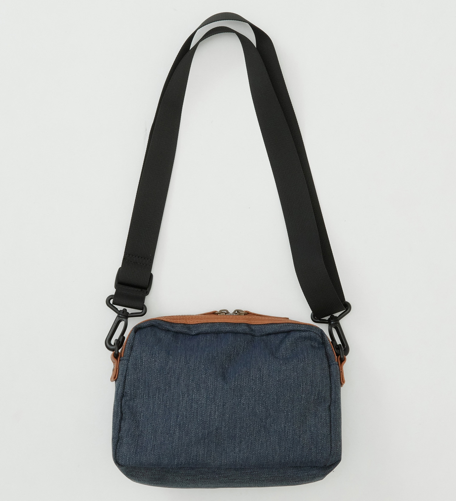 EDWIN(エドウイン)のフラップ ミニショルダーバッグ 0411517|バッグ/ショルダーバッグ/メンズ|ネイビー