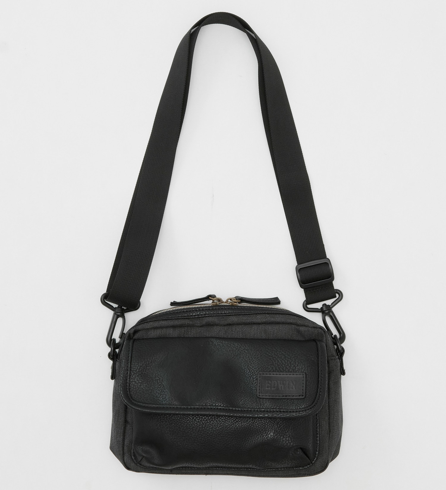 EDWIN(エドウイン)のフラップ ミニショルダーバッグ 0411517|バッグ/ショルダーバッグ/メンズ|ブラック