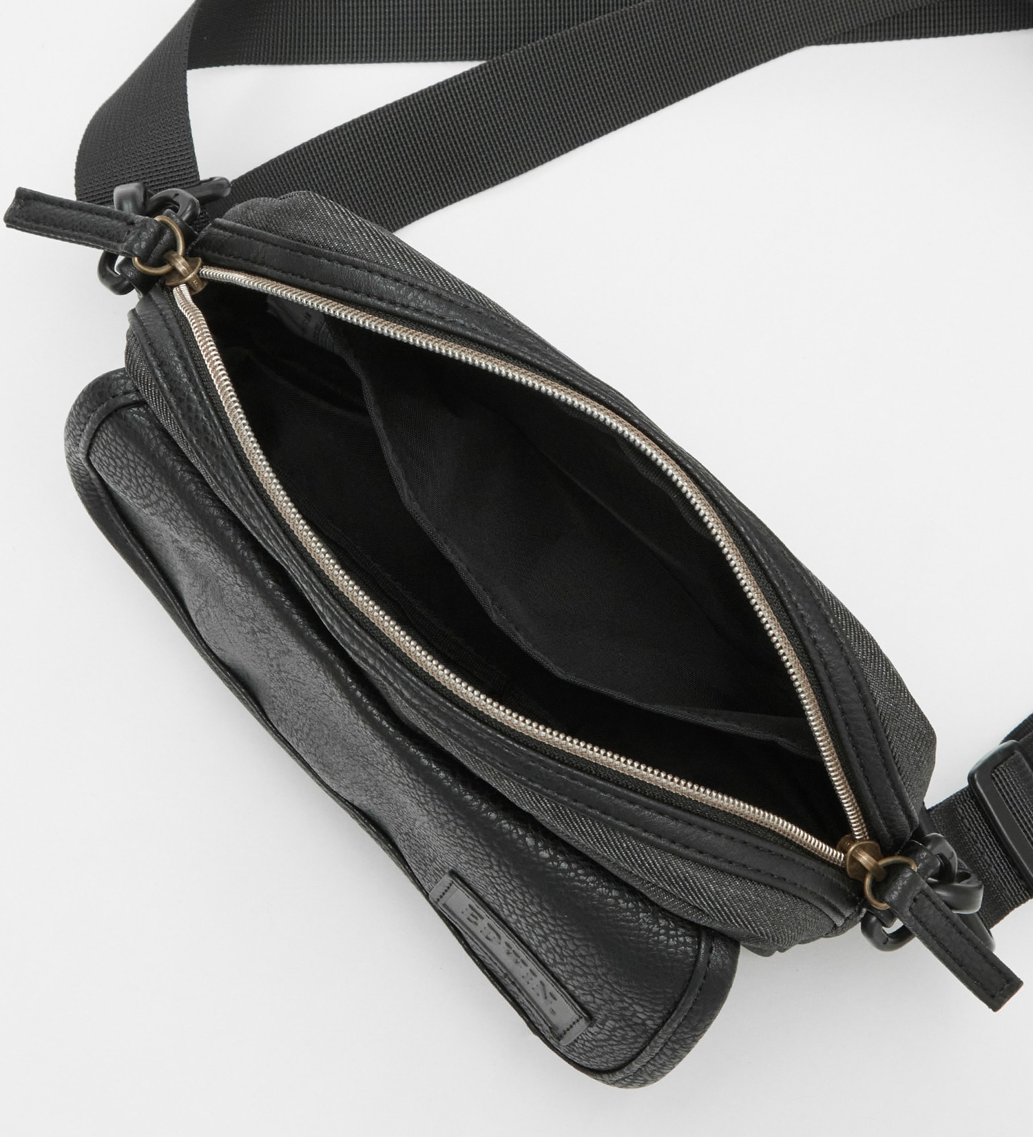 EDWIN(エドウイン)のフラップ ミニショルダーバッグ 0411517|バッグ/ショルダーバッグ/メンズ|ブラック