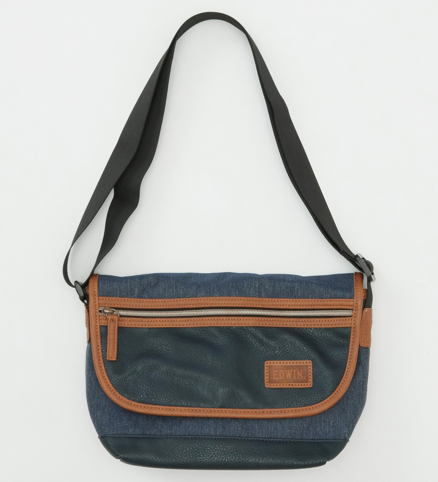 EDWIN(エドウイン)のフラップ ショルダーバッグ 0411518|バッグ/ショルダーバッグ/メンズ|ネイビー