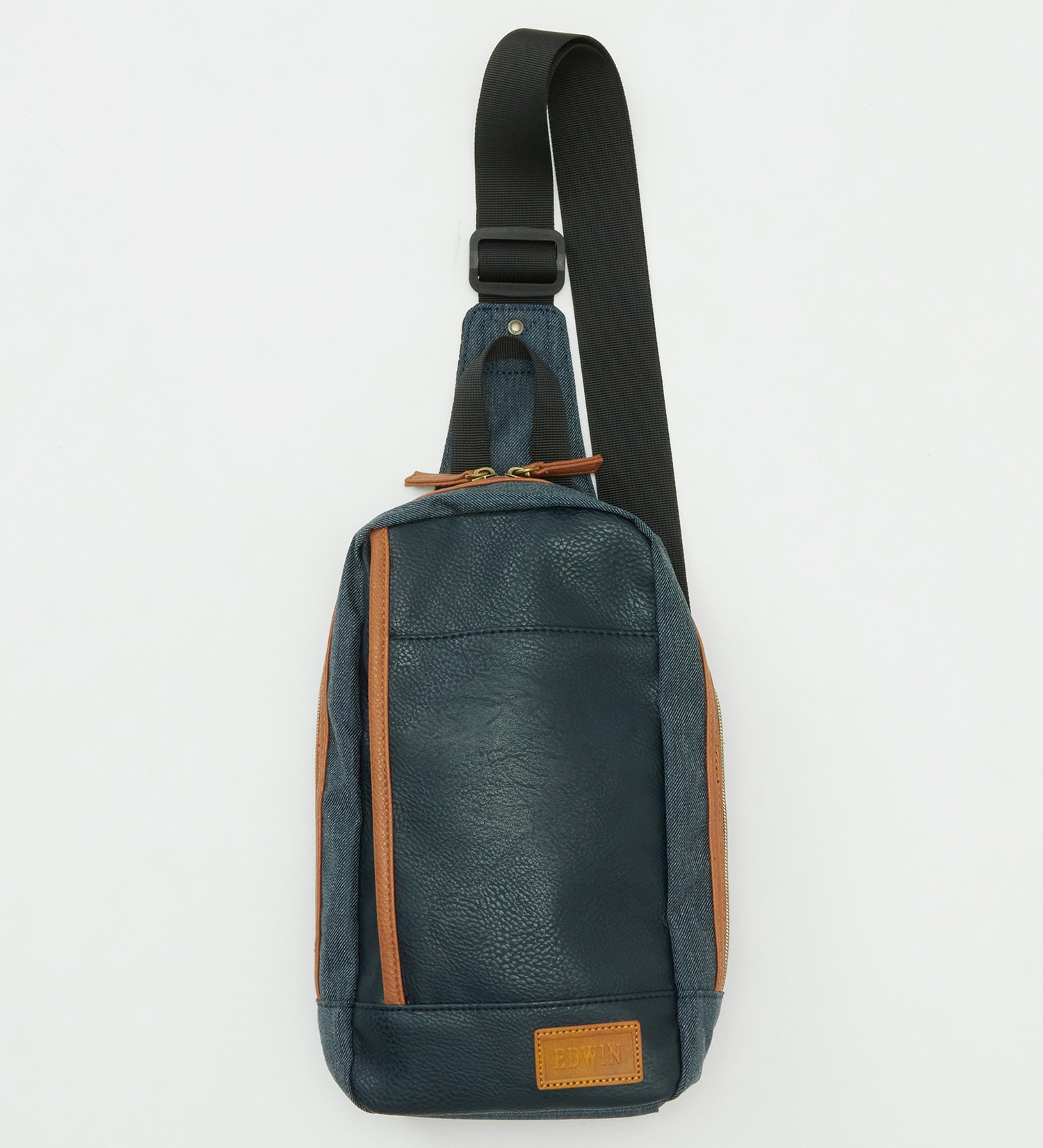 EDWIN(エドウイン)のボディバッグ 0411519|バッグ/ボディバッグ/ウェストポーチ/メンズ|ネイビー
