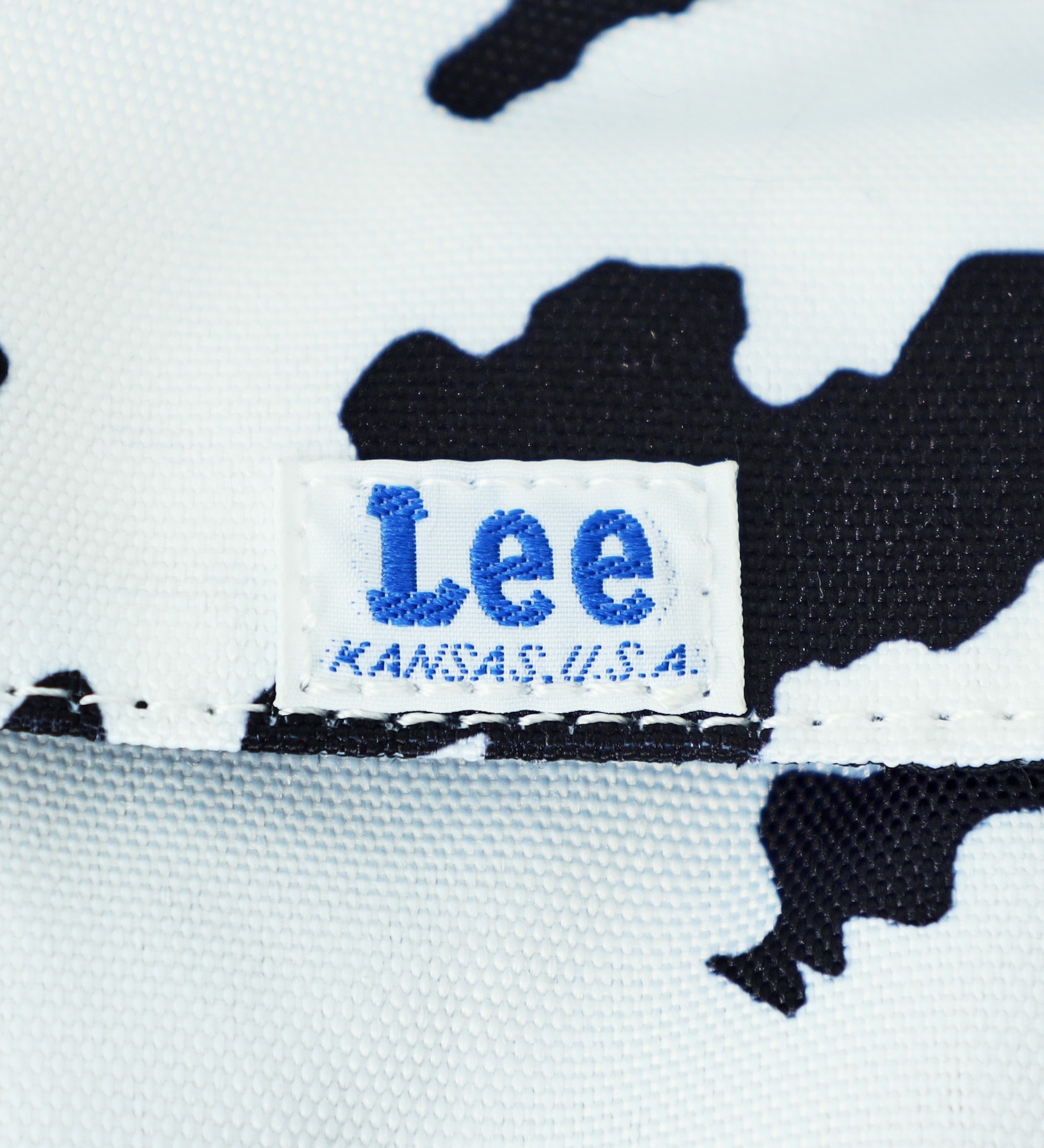 Lee(リー)のLee モバイルポケット付きショルダーバッグ 撥水加工|バッグ/ショルダーバッグ/メンズ|ホワイト系その他