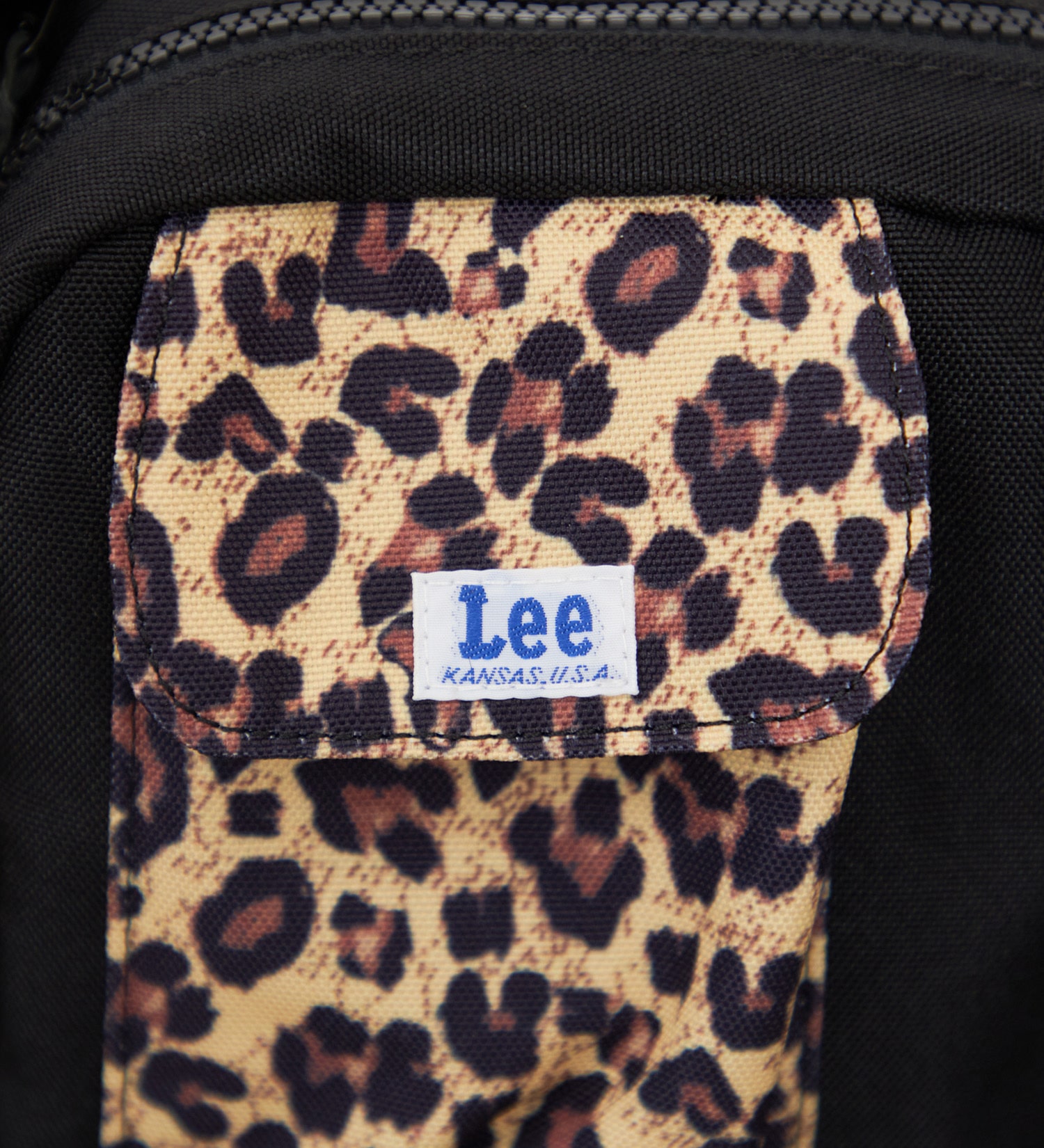 Lee(リー)のLee モバイルポケット付きショルダー|バッグ/ショルダーバッグ/レディース|レオパード