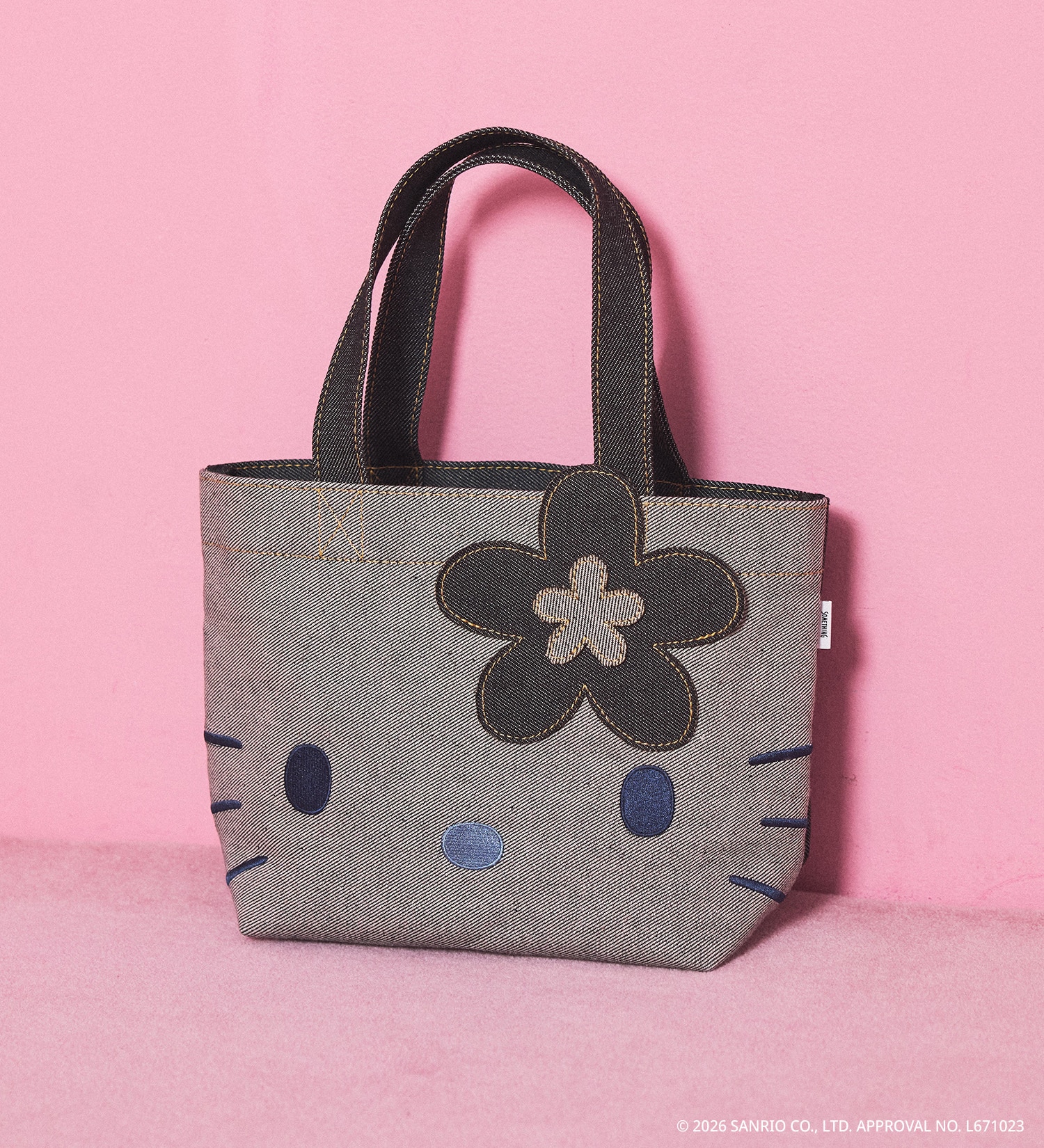 SOMETHING(サムシング)のSOMETHING×HELLO KITTY MINI TOTE|バッグ/トートバッグ/レディース|インディゴブルー