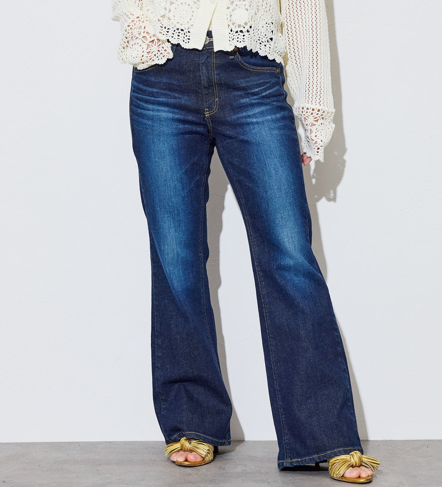 SOMETHING(サムシング)の【予約】SOMETHING×なつぽい コラボジーンズ POI FLARE|パンツ/デニム/ジーンズパンツ/レディース|濃色ブルー