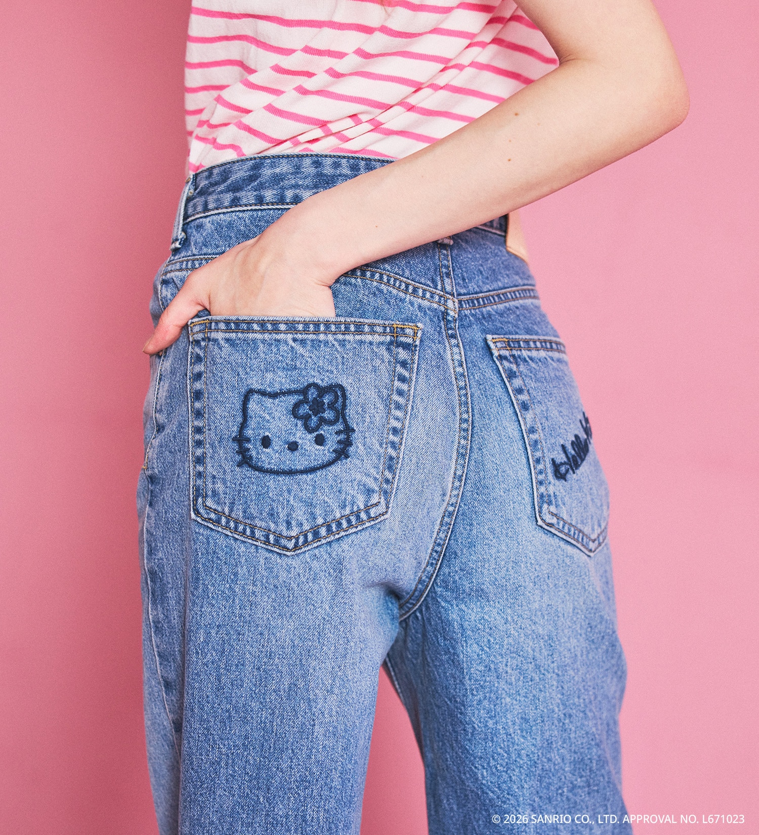 SOMETHING(サムシング)のSOMETHING×HELLO KITTY BOOTS CUT|パンツ/デニム/ジーンズパンツ/レディース|淡色ブルー