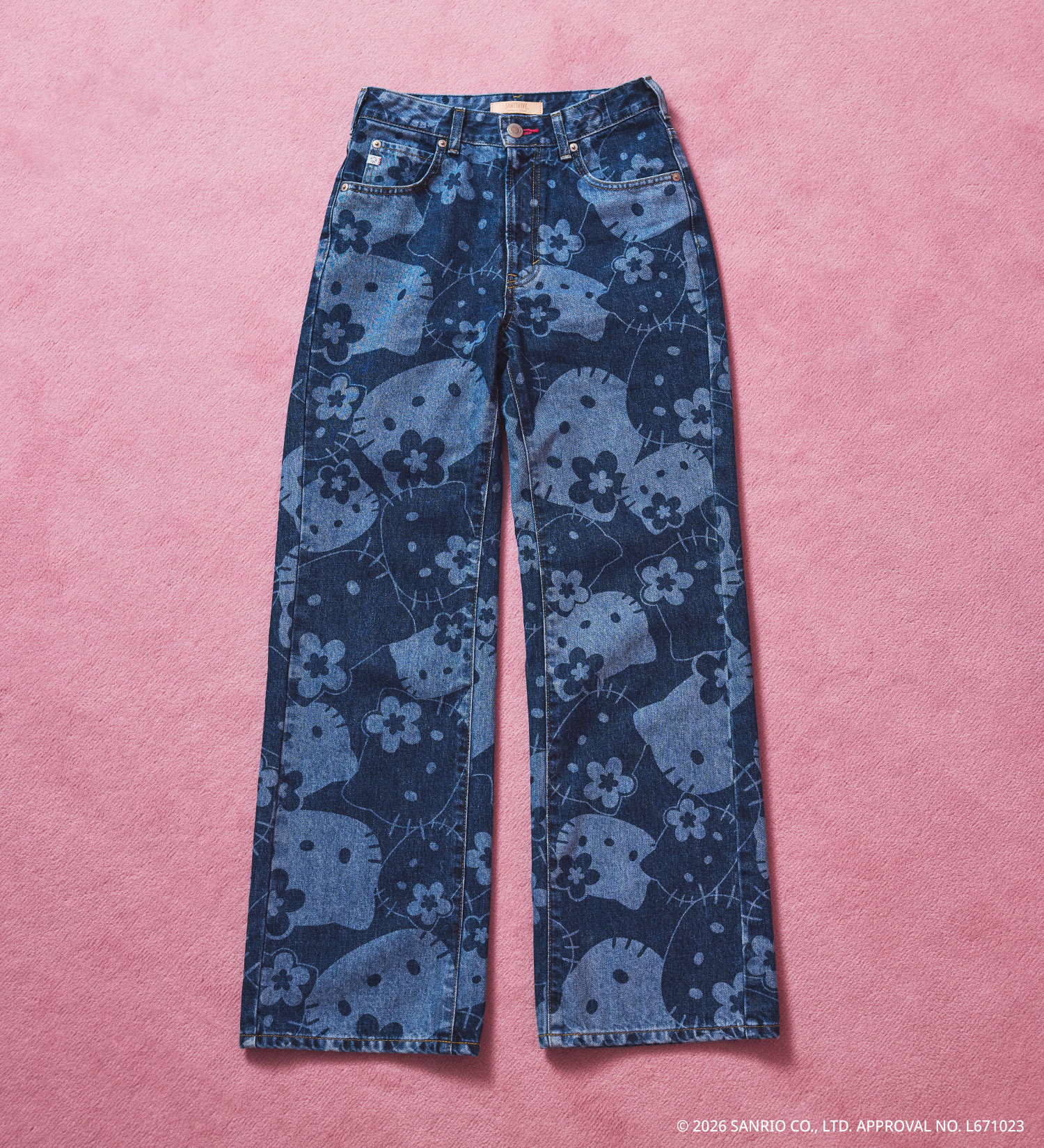 SOMETHING(サムシング)のSOMETHING×HELLO KITTY BOOTS CUT|パンツ/デニム/ジーンズパンツ/レディース|インディゴブルー