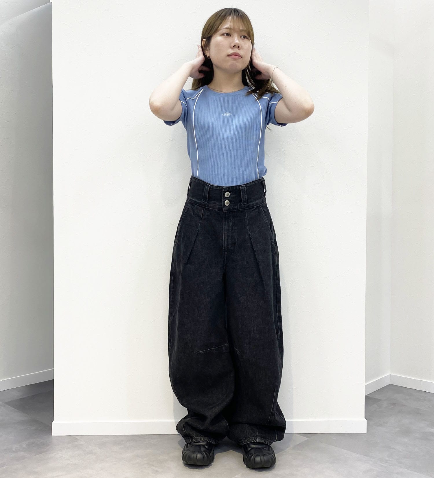 SOMETHING(サムシング)の【試着対象】atelier SOMETHING TLEB BALLOON DENIM PANTS/カーブデニムパンツ|パンツ/デニム/ジーンズパンツ/レディース|ブラックデニム