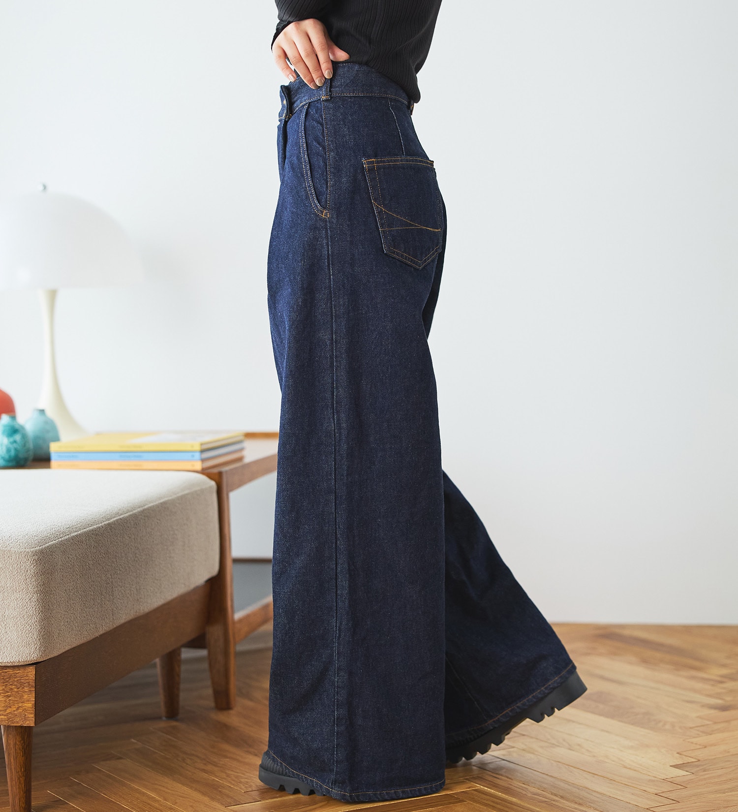 SOMETHING(サムシング)の【予約】atelier SOMETHING WRAP WIDE PANTS/アトリエサムシングラップワイドパンツ|パンツ/デニム/ジーンズパンツ/レディース|インディゴブルー
